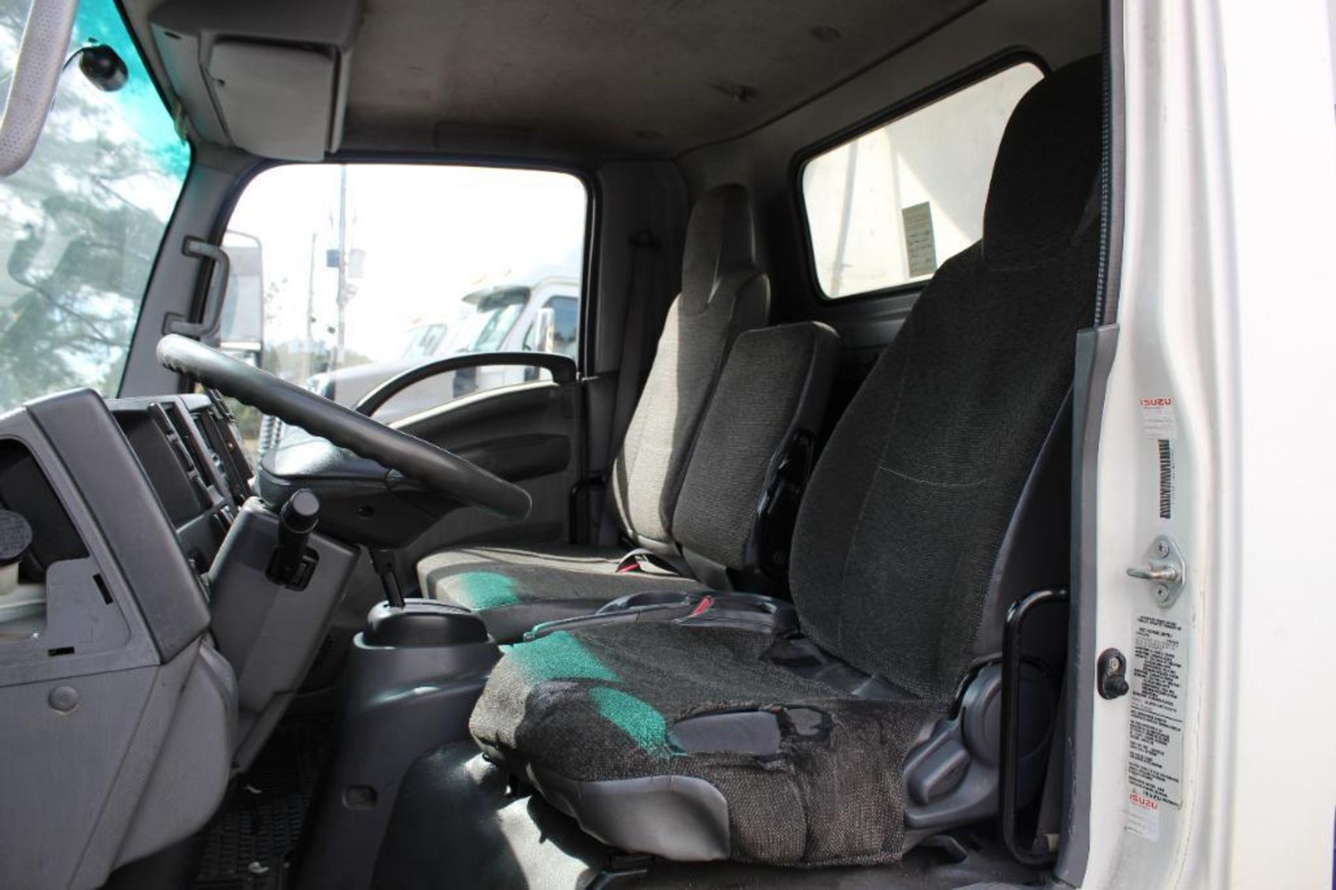 2015 ISUZU NQR DIESEL TRUCK - Bild 24 aus 41