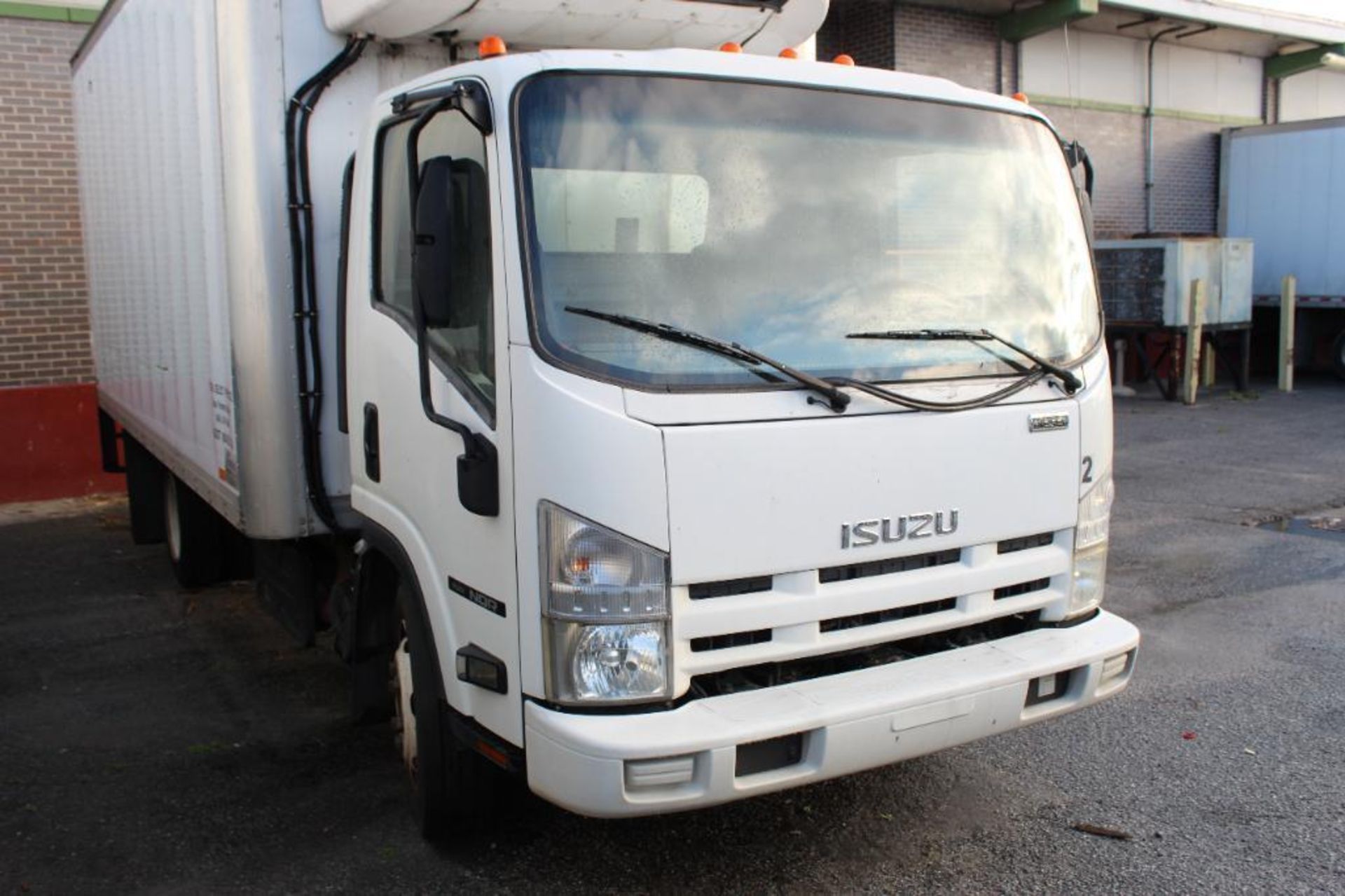 2015 Isuzu NQR Diesel Truck - Image 9 of 34