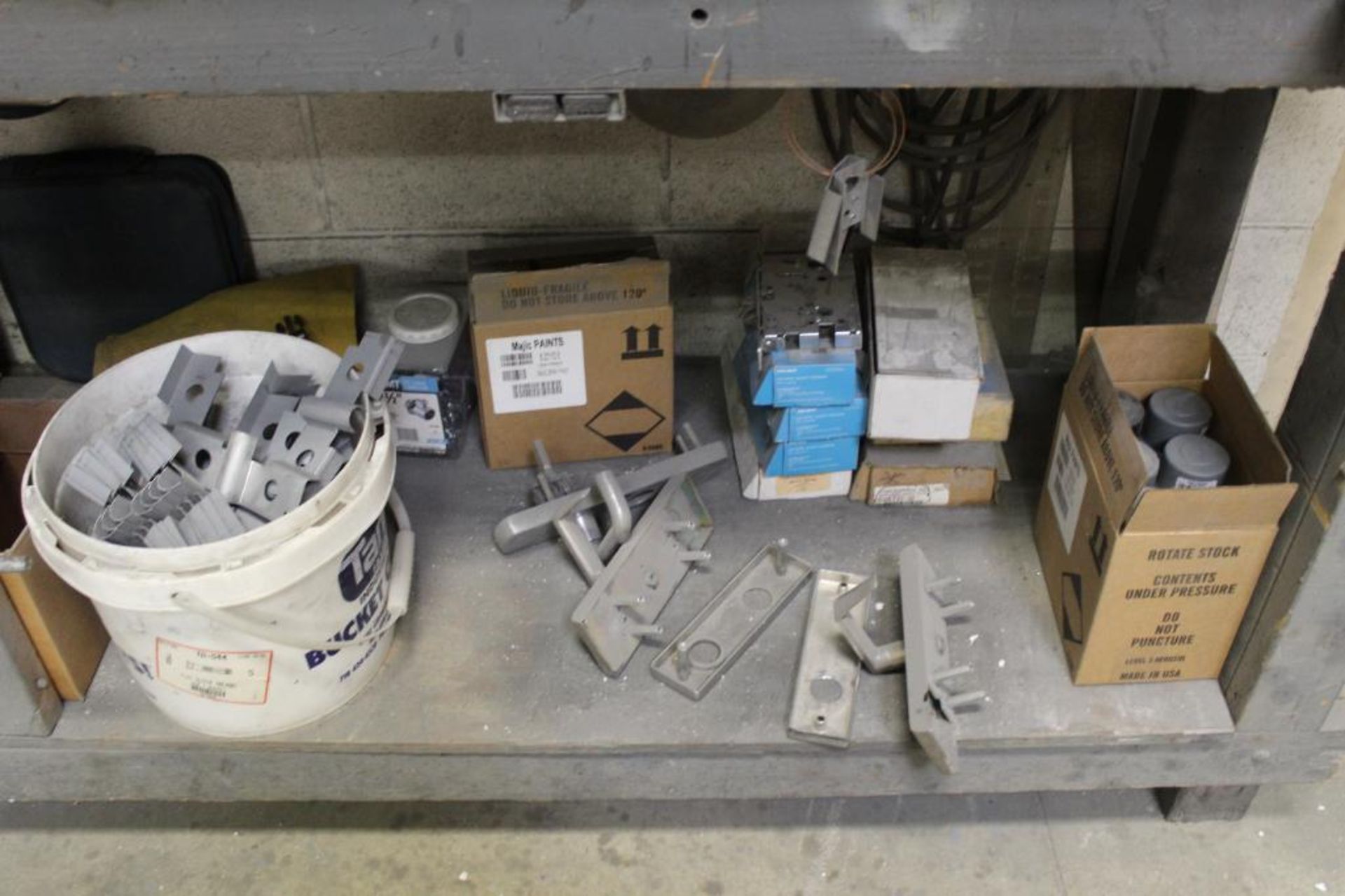 Contents of Work Bench to Inlcude Hand Tools, Holesaws, Tape Measures and Brackets - Image 9 of 10