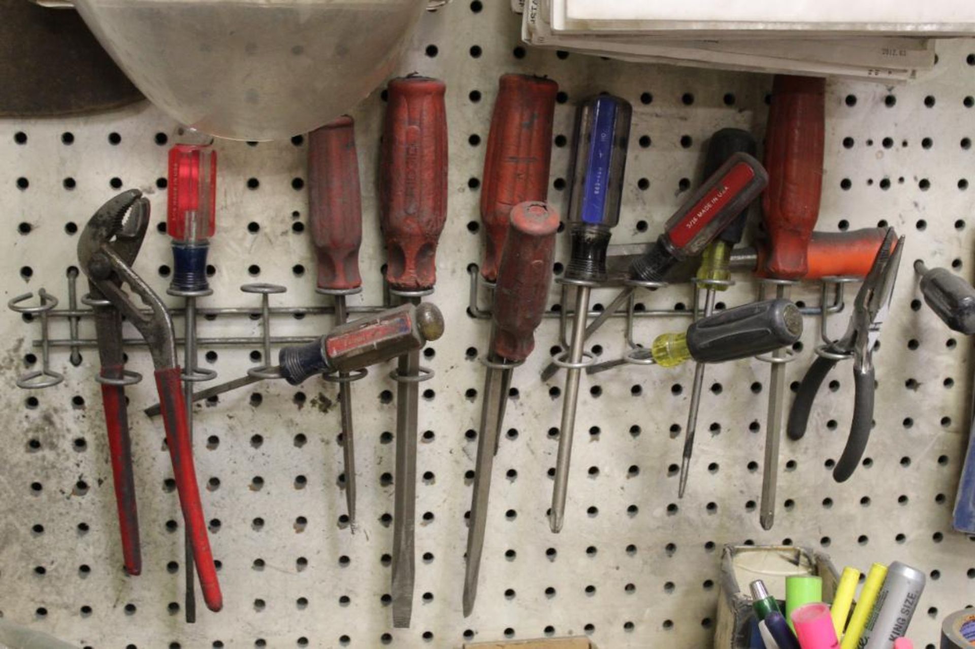 Contents of Work Bench to Inlcude Hand Tools, Holesaws, Tape Measures and Brackets - Image 8 of 10