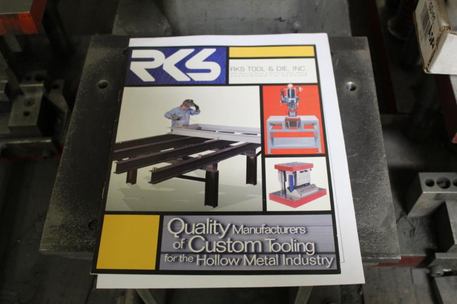 RKS Hand Press with 2 dies for notching hollow metal frame hinges - Bild 10 aus 10