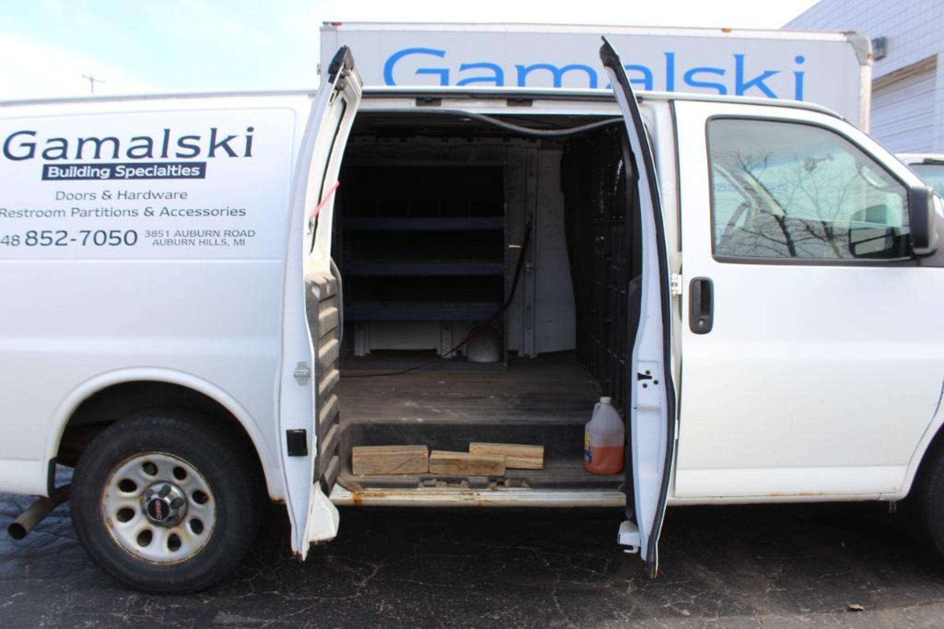 2013 GMC Savana Stabilitrak Van - Image 23 of 33