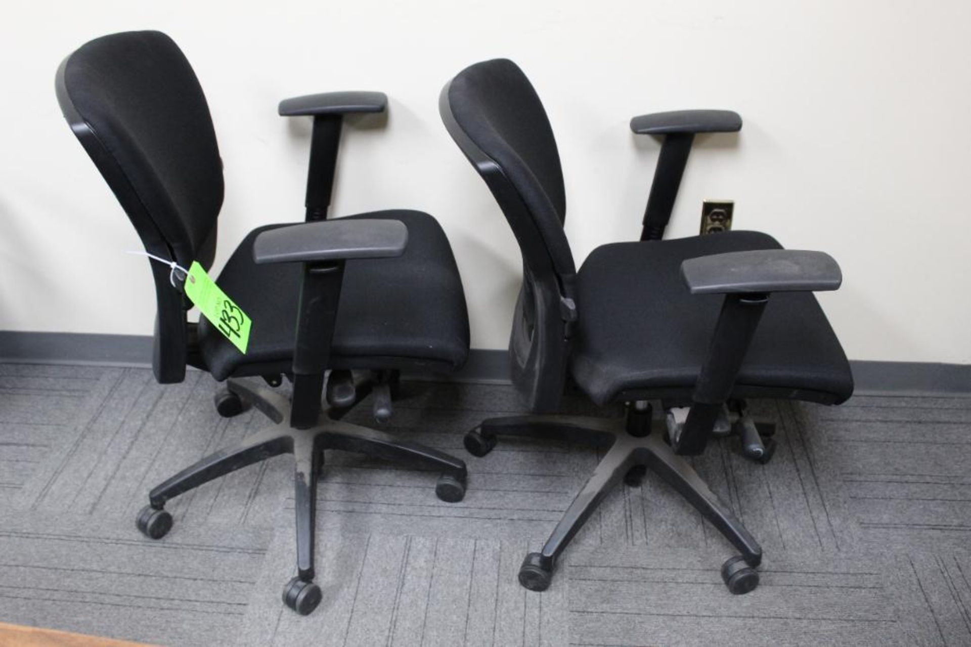 Lot of (2) Office Chairs - Image 3 of 3