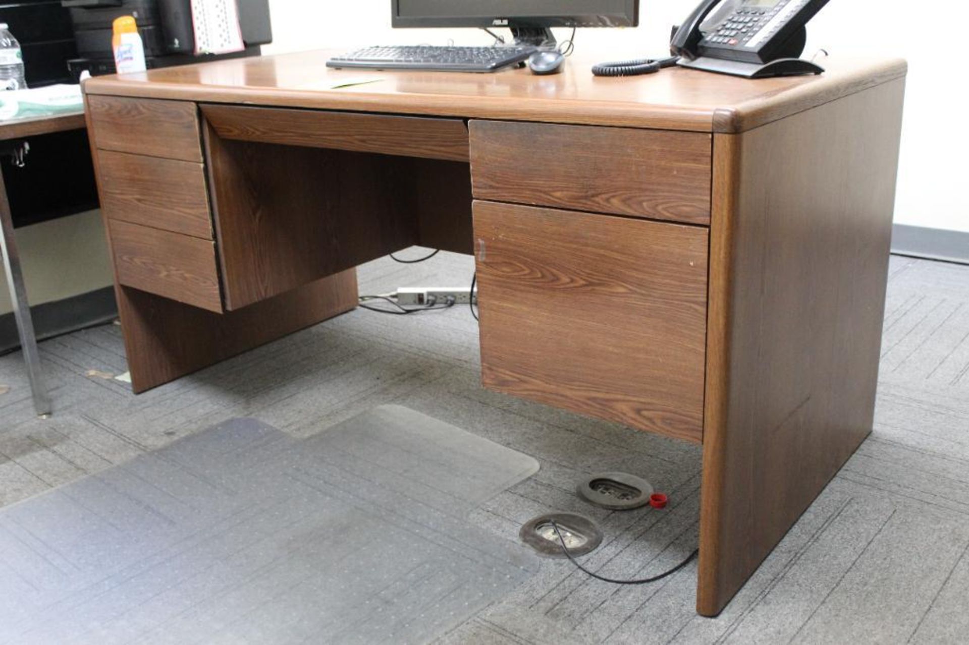 Office Desk (Desk Only) - Image 3 of 3