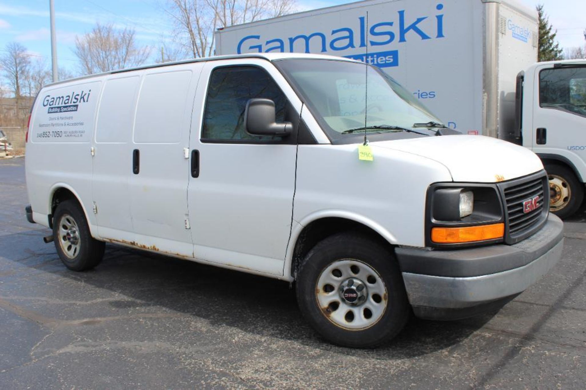 2013 GMC Savana Stabilitrak Van - Image 6 of 33