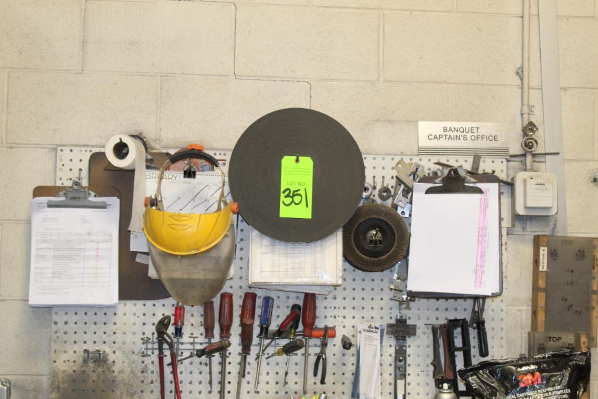Contents of Work Bench to Inlcude Hand Tools, Holesaws, Tape Measures and Brackets - Image 2 of 10
