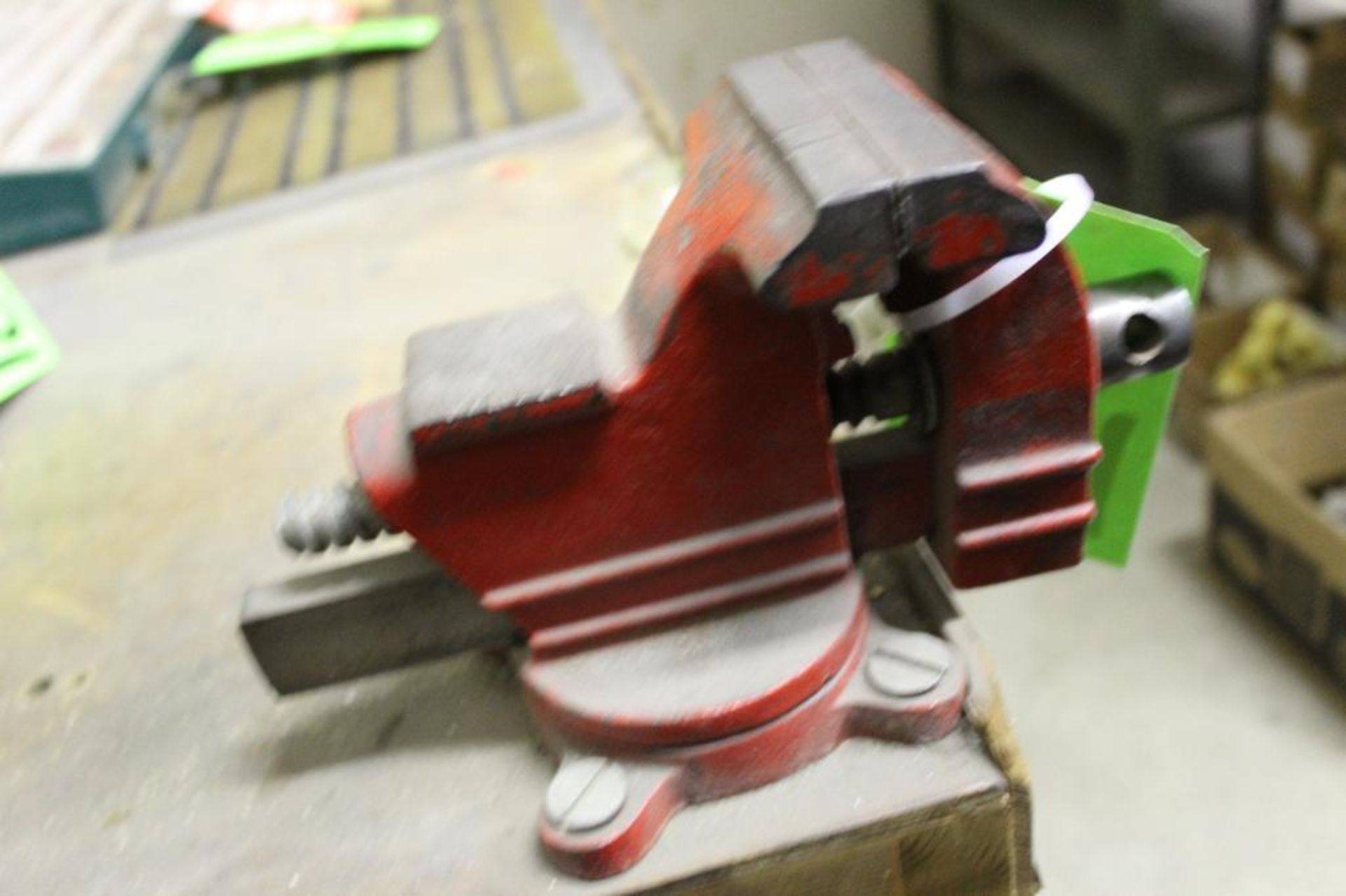 Columbian 1035 4" Table Top Bench Vise - Image 4 of 4