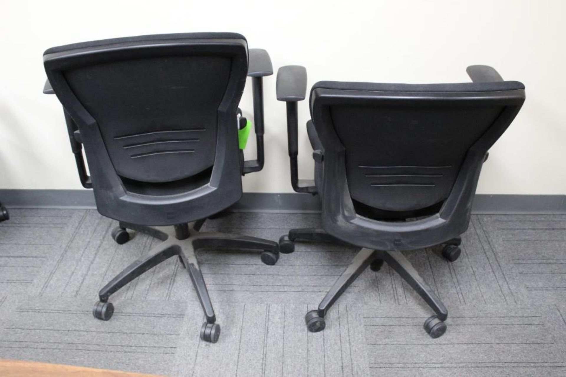 Lot of (2) Office Chairs - Image 2 of 3