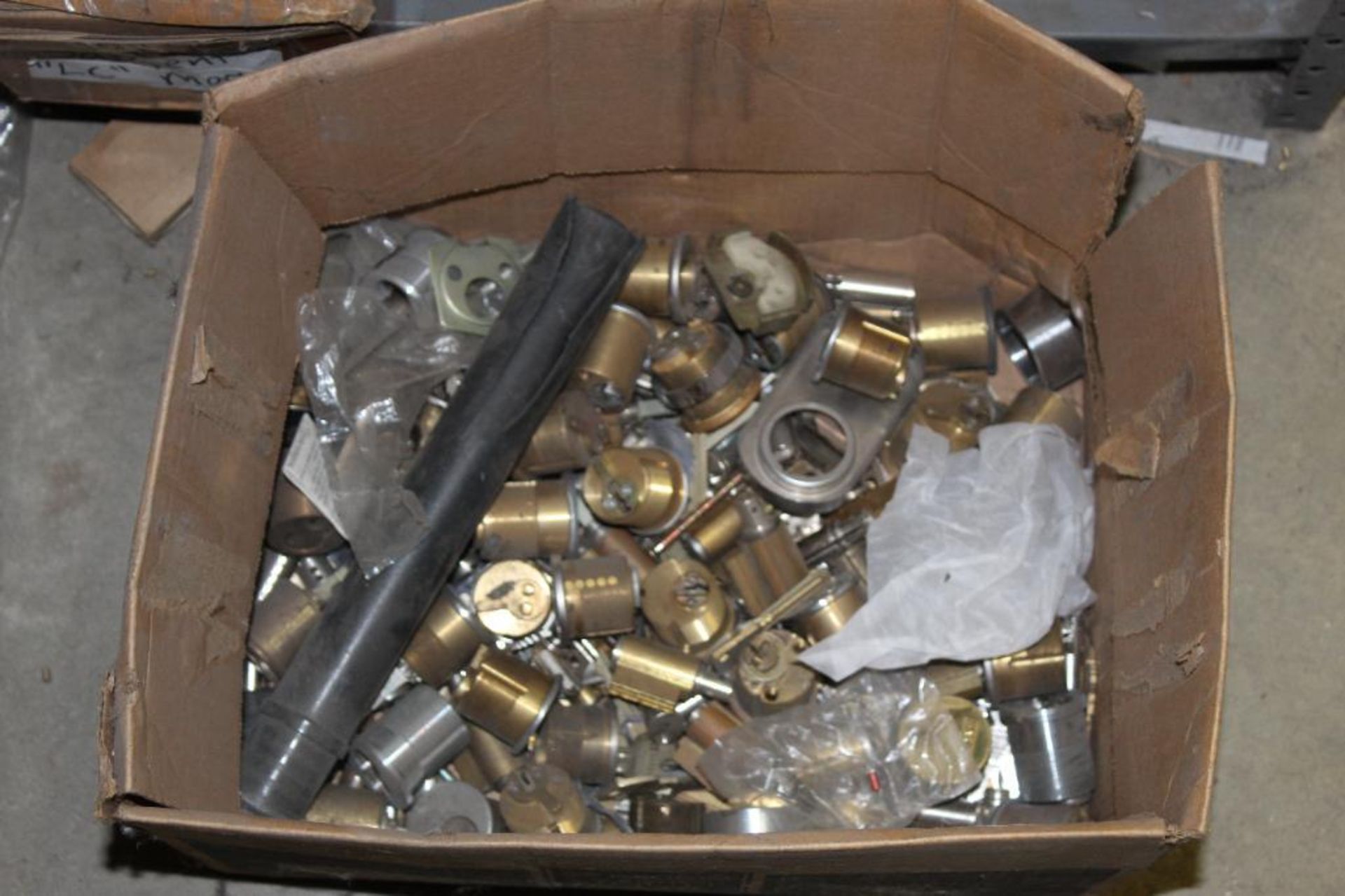 Lot of Sargent Lever Cores and Mortise Cylinders - Image 2 of 10