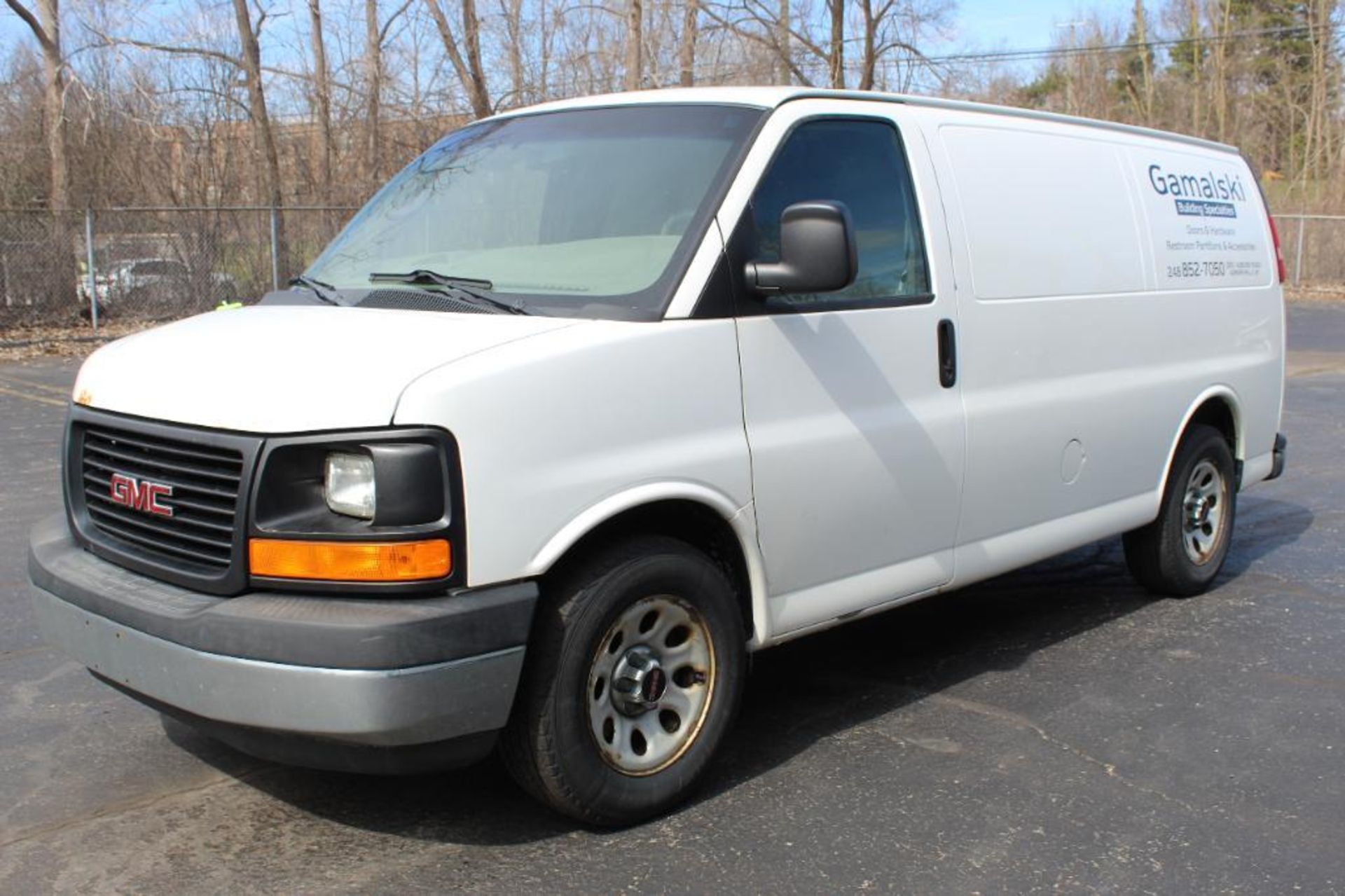 2013 GMC Savana Stabilitrak Van - Image 8 of 33