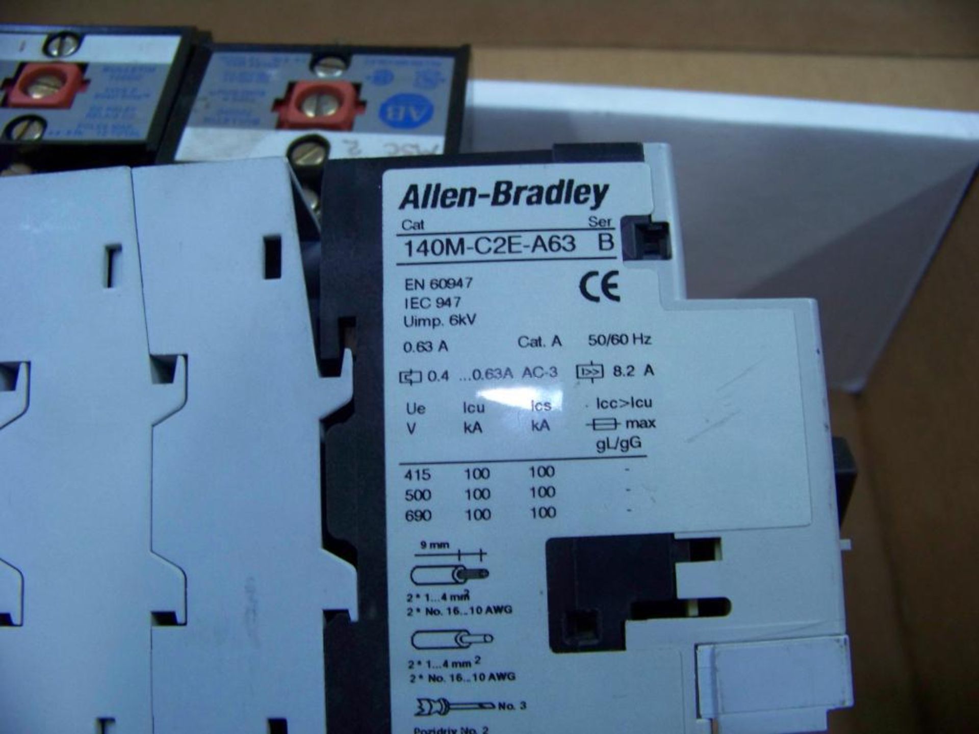 ALLEN BRADLEY ASSORTED ELECTRICAL - STARTER, MOTOR PROTECTOR, RELAY, FUSE HOLDERS - Image 4 of 7