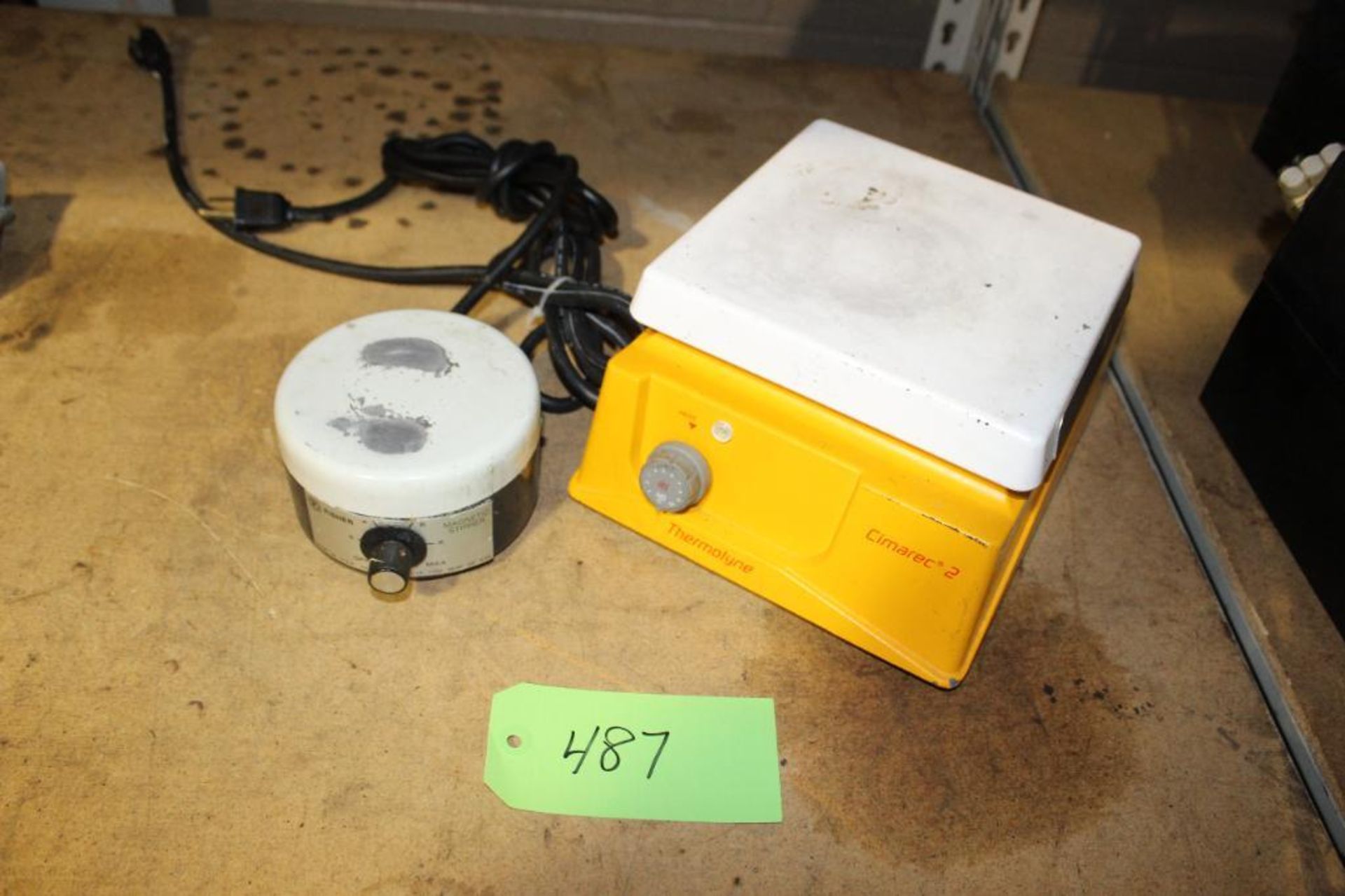 Thermolyne Cimarec 2 Heated Magnetic Stirrer Model HP46825 and Fisher Magent Stirrer 14-511-1A - Image 6 of 6