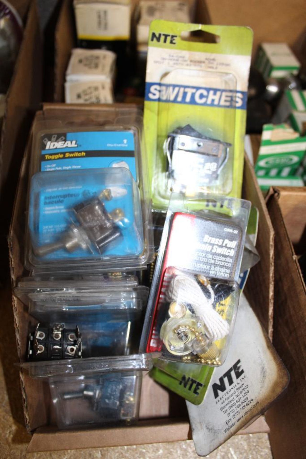 Lot of (4) Boxes Assorted Toggle Switches, Brass Chain Pull Switch, Cuttler Hammer Unit Switches, Re - Image 3 of 8