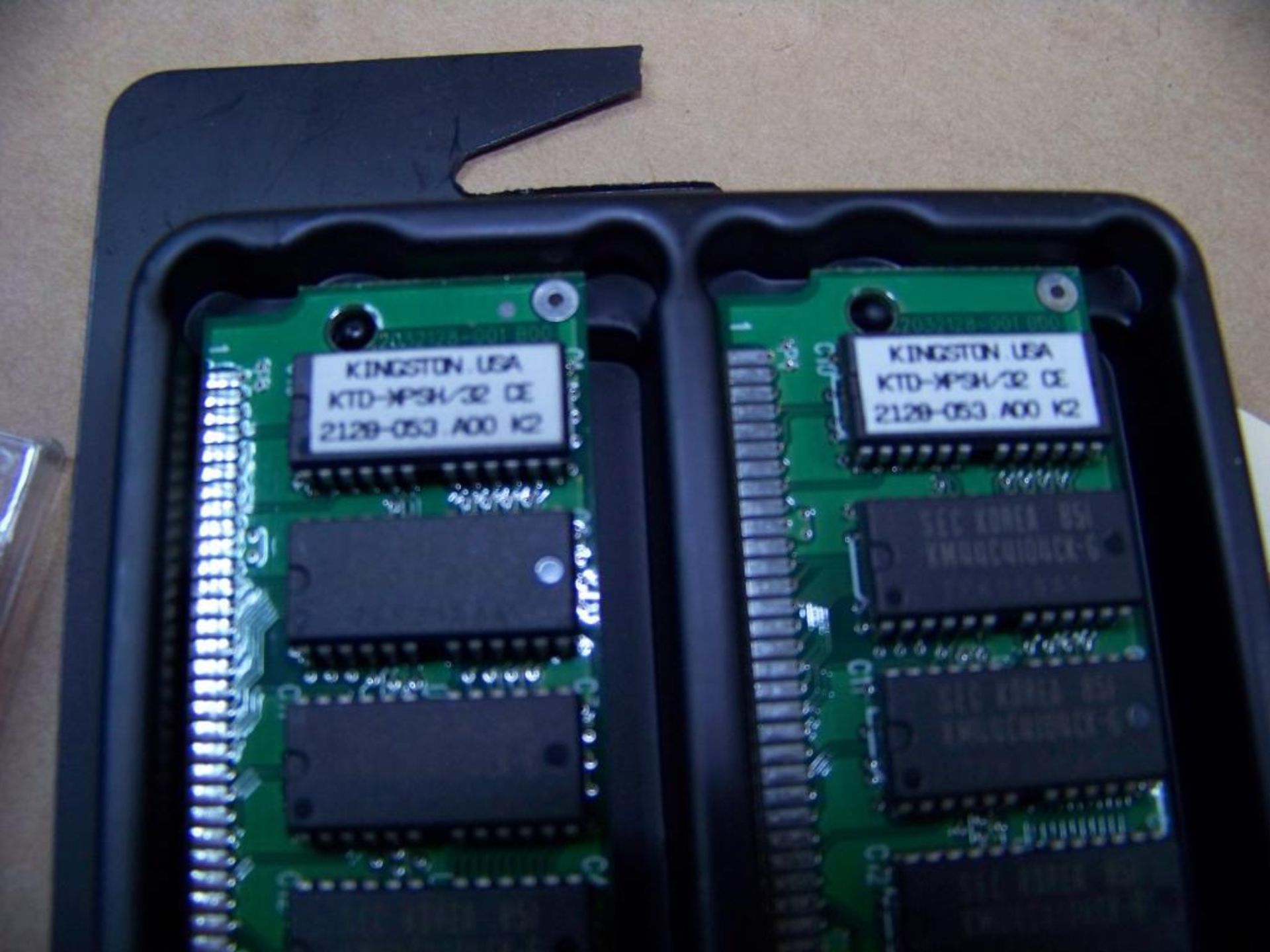 3 MEMORY CARDS - Image 2 of 4