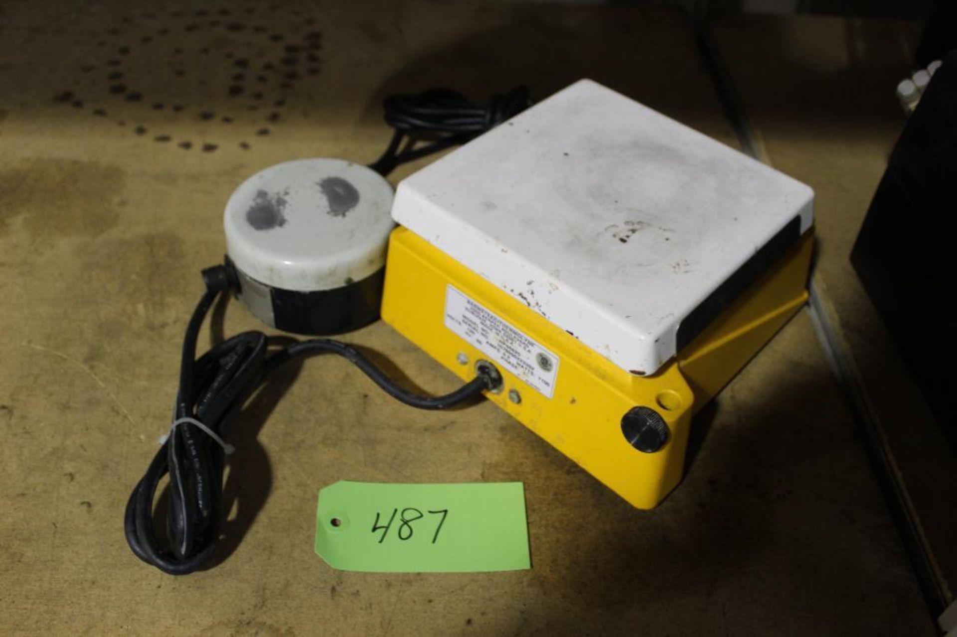 Thermolyne Cimarec 2 Heated Magnetic Stirrer Model HP46825 and Fisher Magent Stirrer 14-511-1A