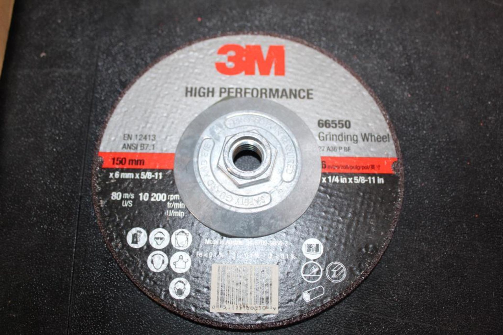 Box of (10) 3M High Performance x1/4"x5/8"-11" Grinding Wheel # 66550 - Image 3 of 4