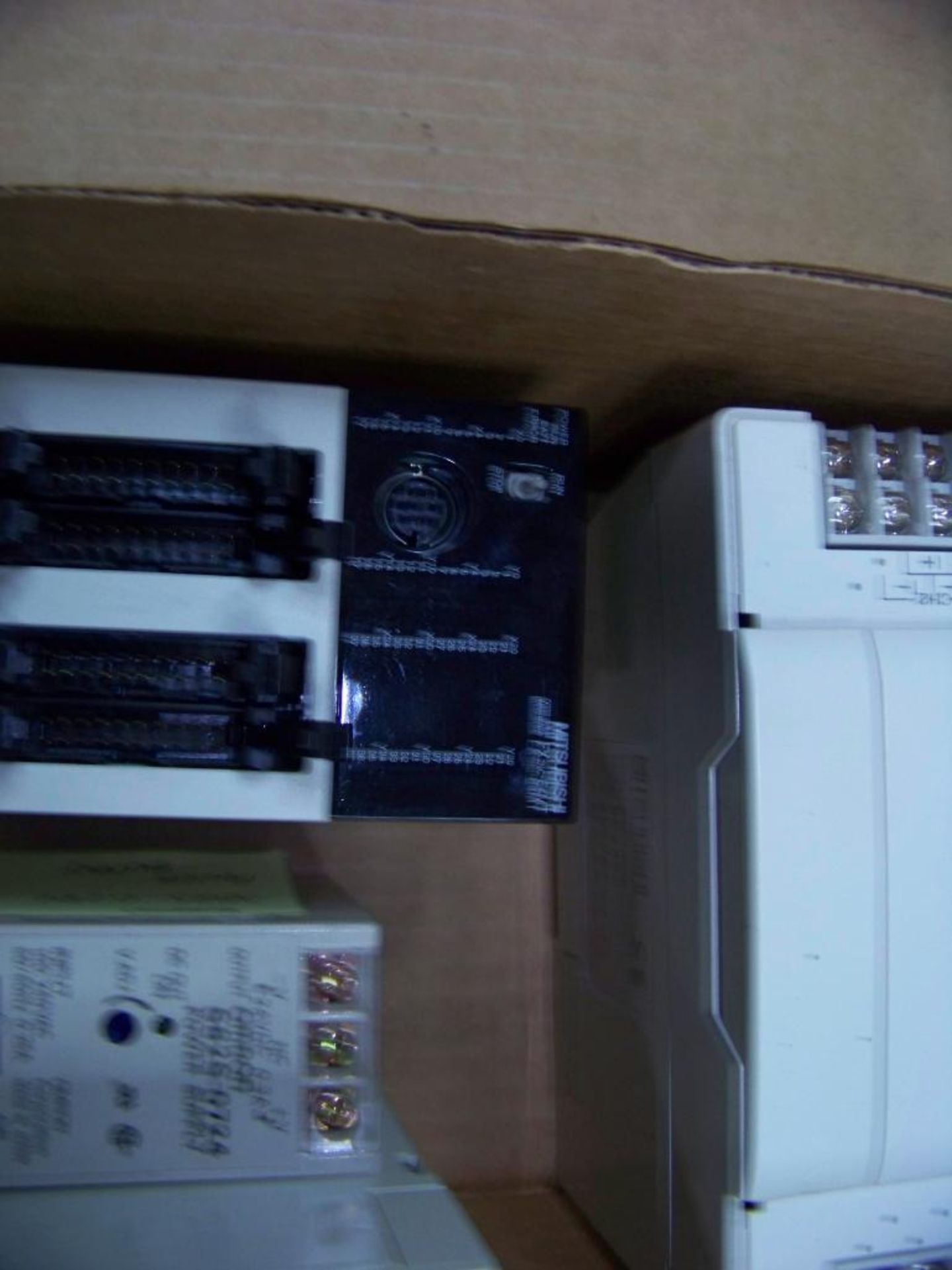 ALLEN BRADLEY/ OMRON/ MITSUBISHI ASSORTED ELECTRICAL - Image 3 of 4