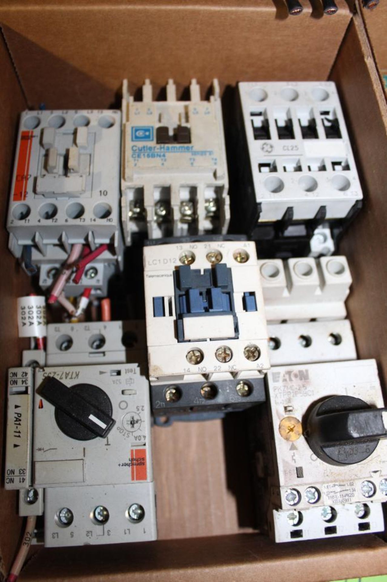 Lot of Siemens Sirius, Cutler Hammer, Dayton, Schneider Electric, ABB Switchline Circuit Breakers - Image 4 of 10