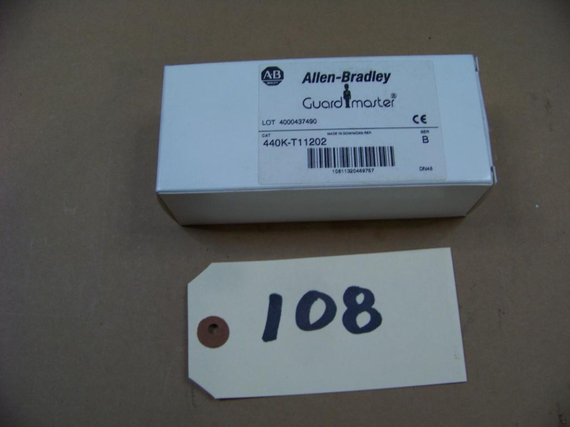 ALLEN BRADLEY/GUARDMASTER SAFETY SWITCH, # 440K-T11202, "NEW IN BOX"