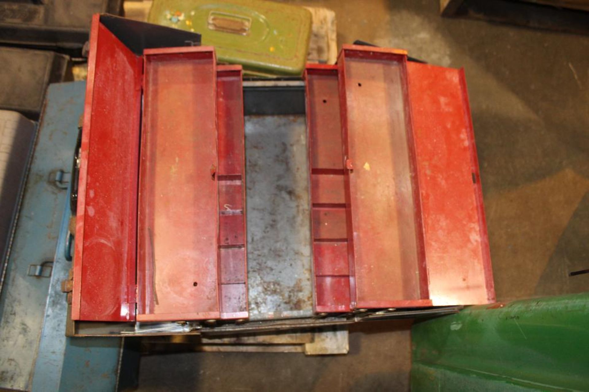 Lot of (5) Plastic and (3) Metal Tool Boxes - Image 7 of 9