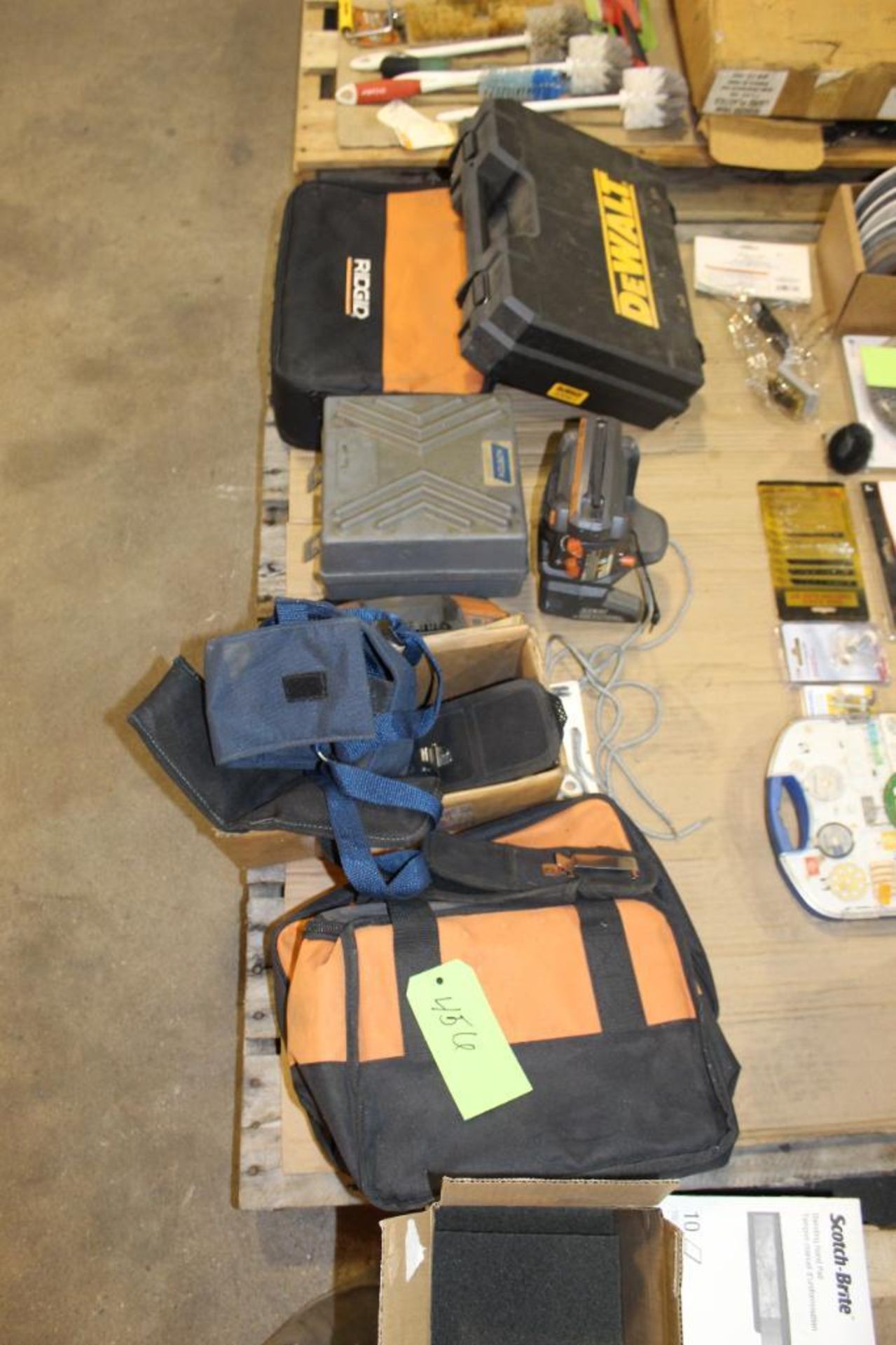 Lot of Ridgid Canvas Bags/Assorted Tool Holders, DeWalt Hardcase with (2) Battery Chargers, Ridgid A - Bild 3 aus 13