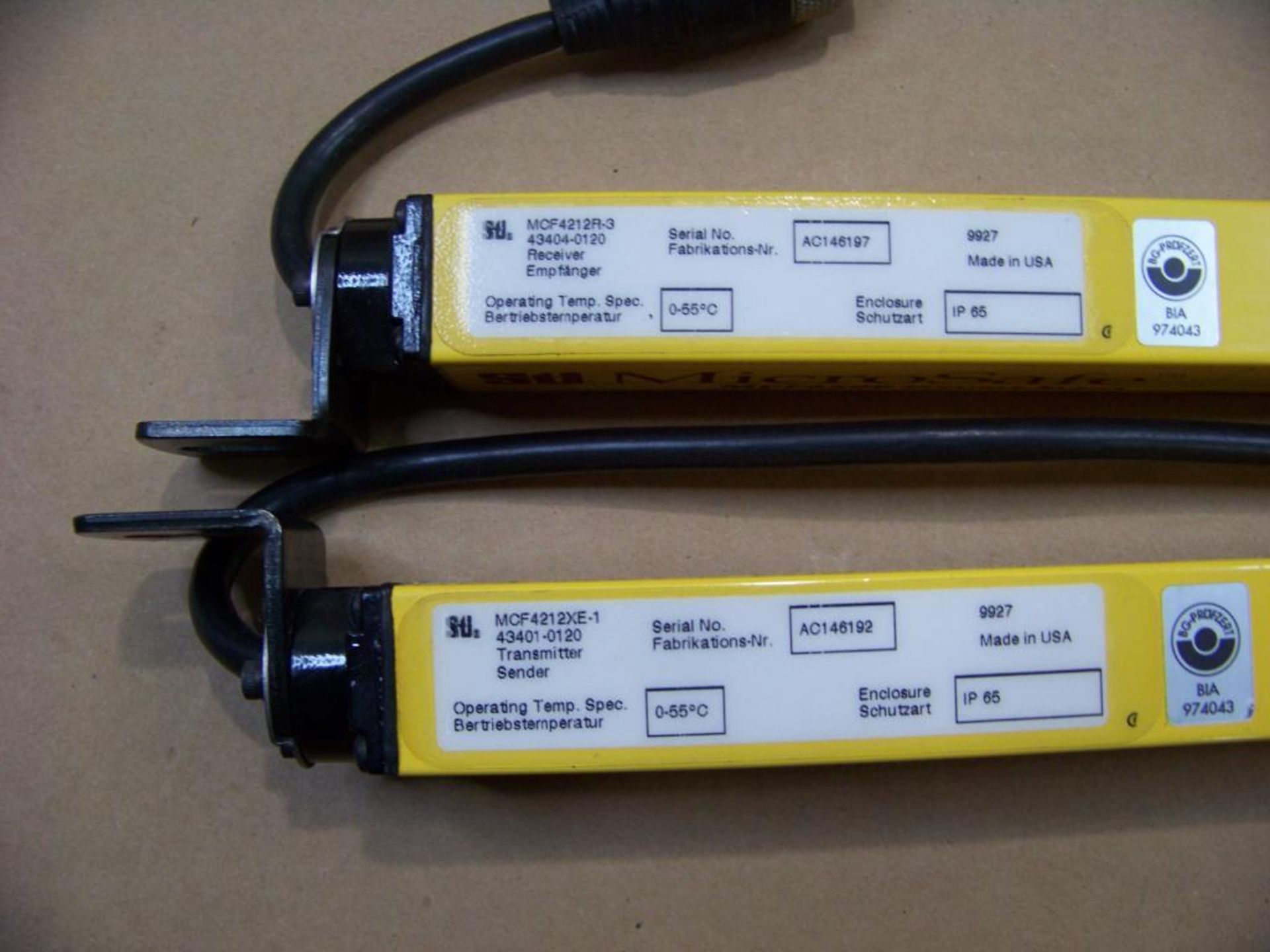 1 SET OMRON 12" SAFETY LIGHT CURTAIN, # MCF4212XE-1/MCF4212R3 - Image 2 of 2