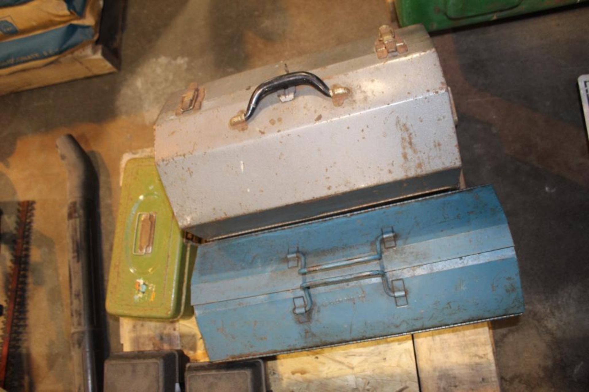 Lot of (5) Plastic and (3) Metal Tool Boxes - Image 5 of 9