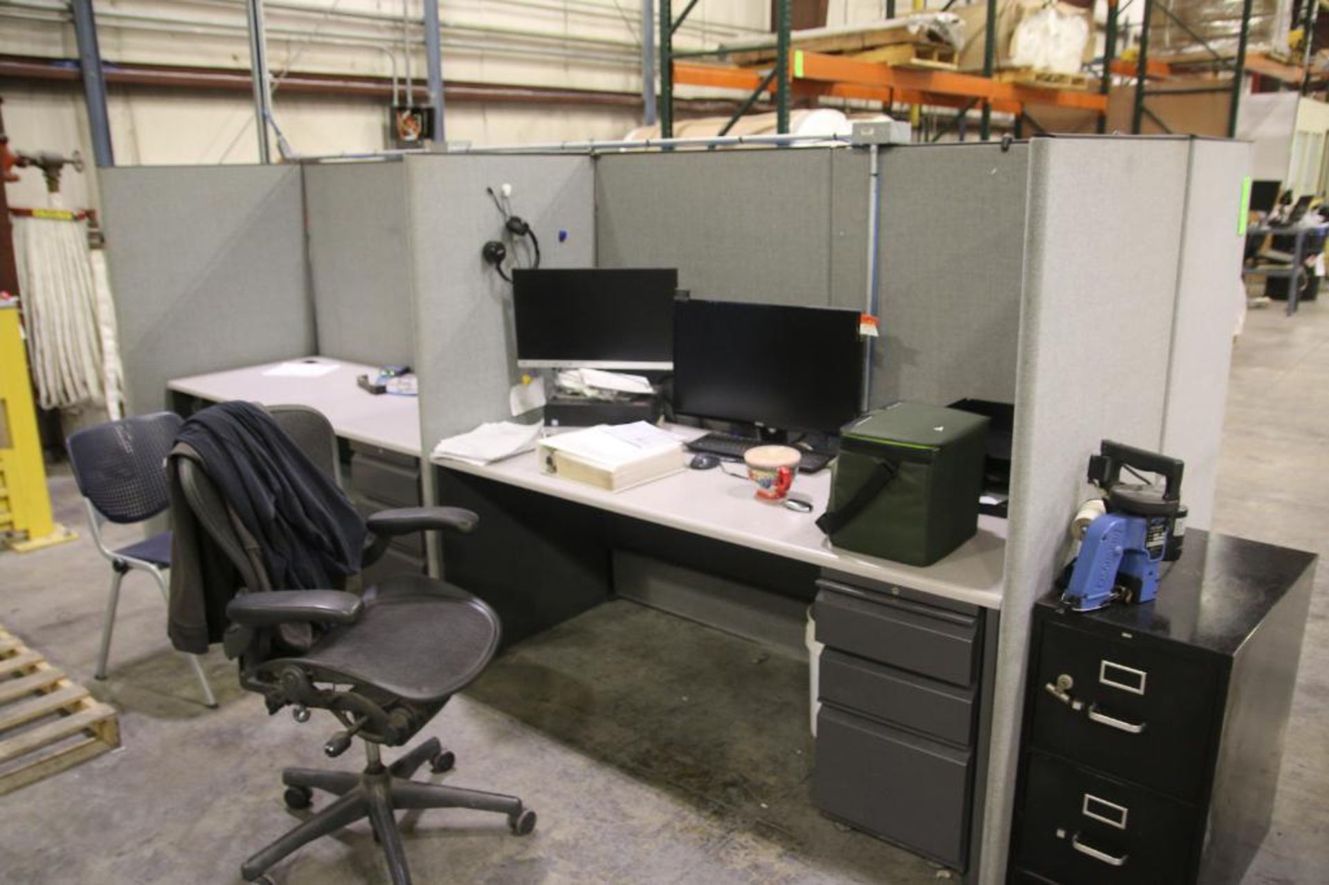 4 Section Cubicle - Image 2 of 2