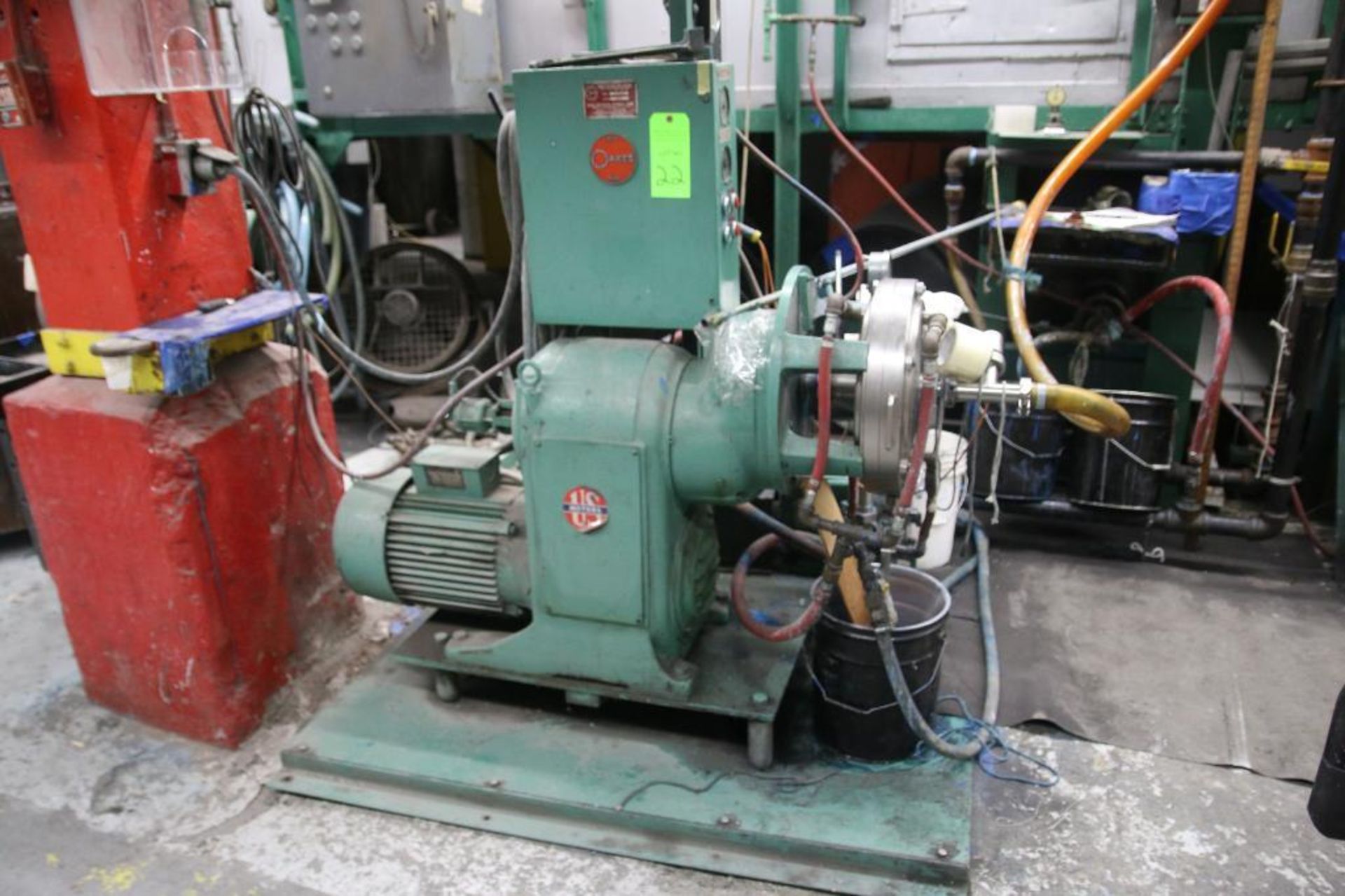 Oakes 14MB10 Foamer