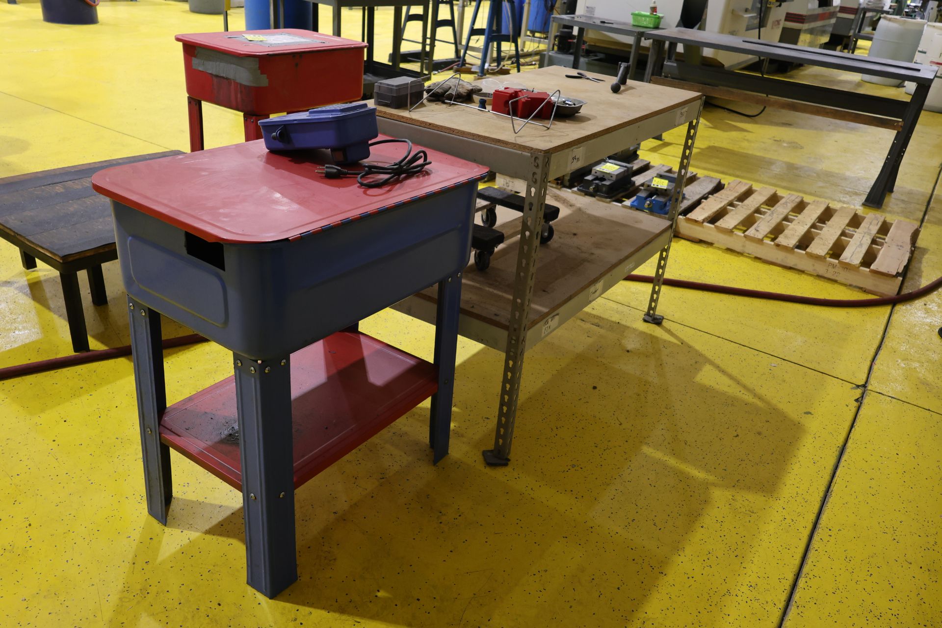 Washing Basin & Shelf - Image 2 of 4