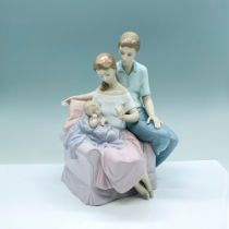 A Circle Of Love 1006986 - Lladro Porcelain Figurine