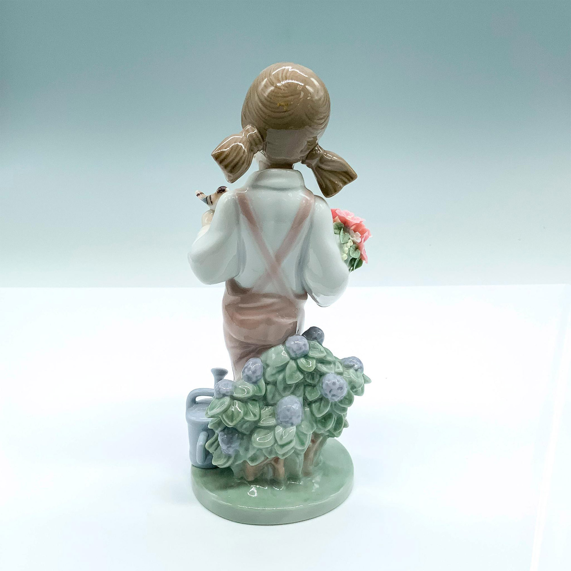 Spring 1005217 - Lladro Porcelain Figurine - Image 2 of 5