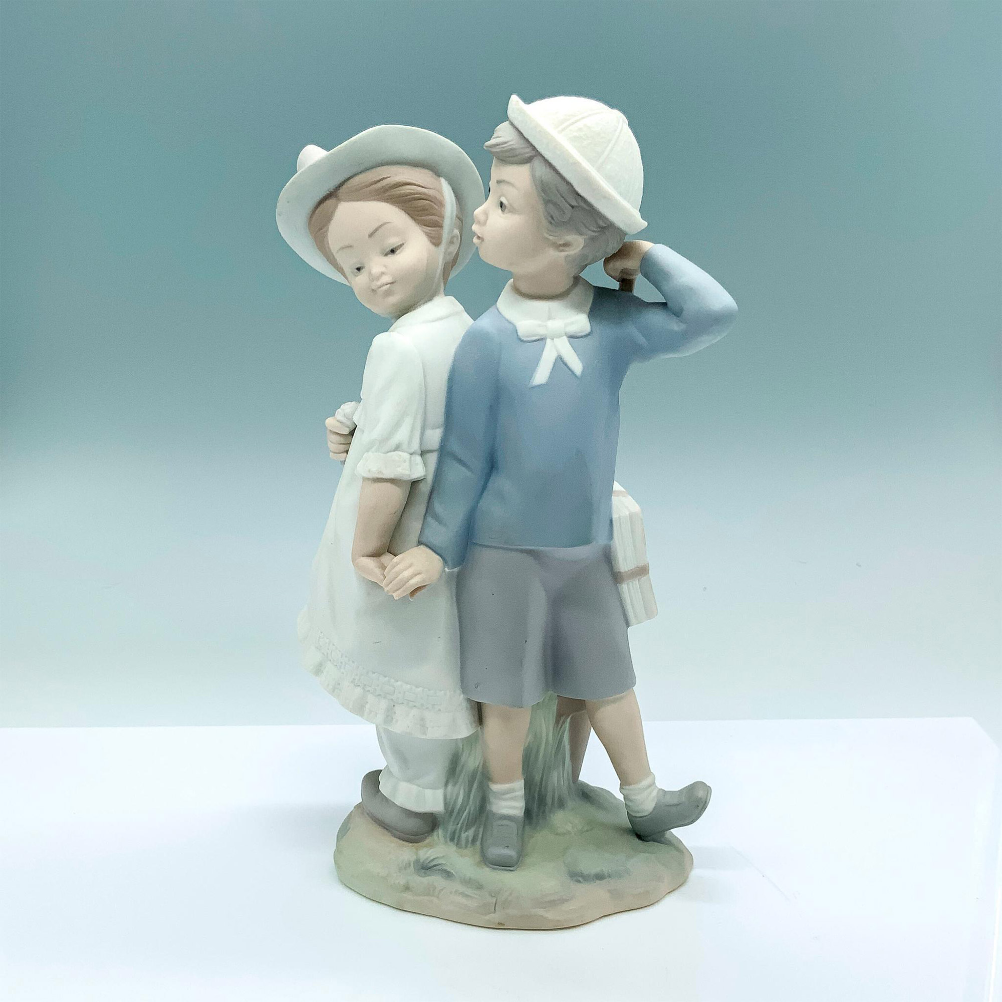 Puppy Love 1011127 - Lladro Porcelain Figurine - Image 3 of 5