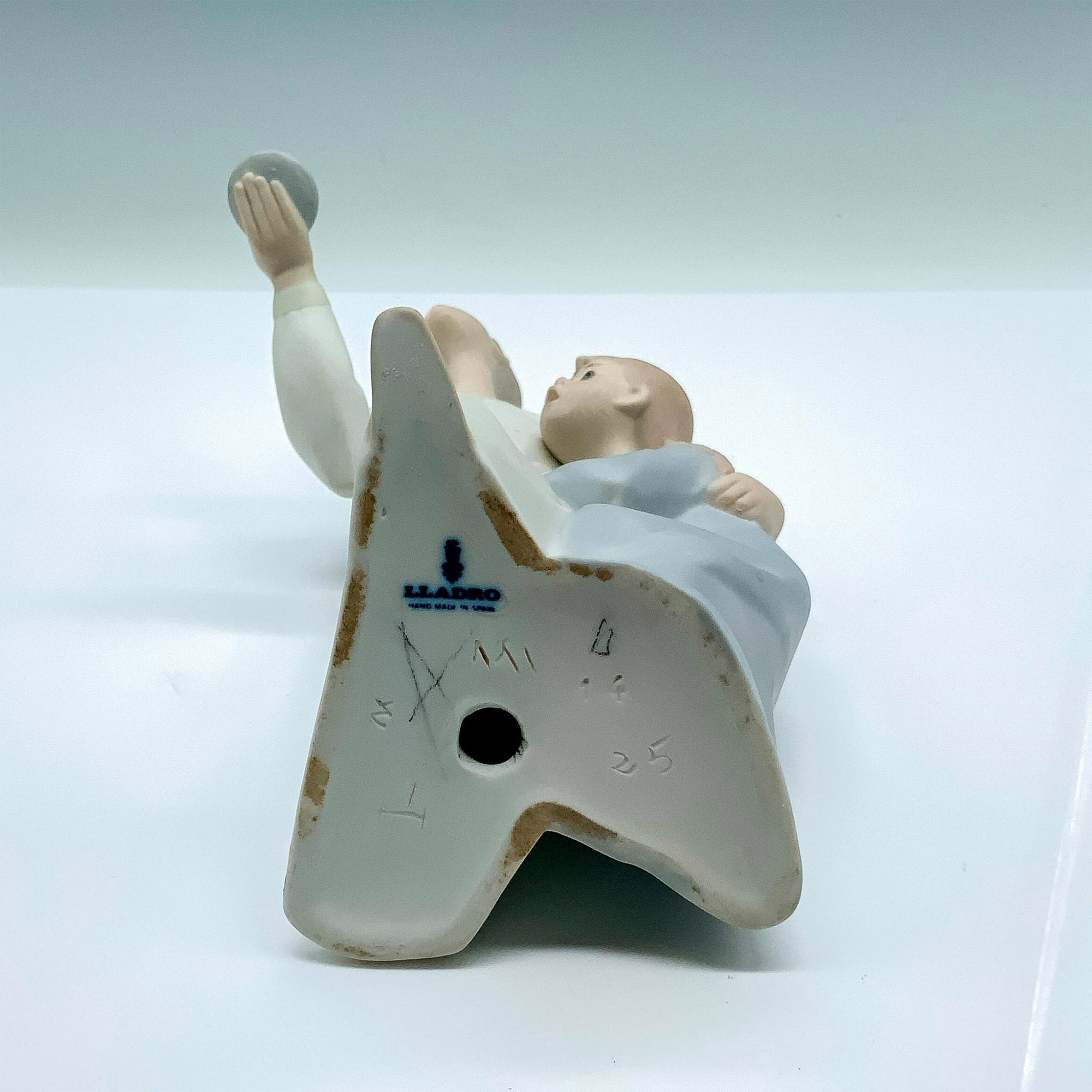 Boy And Girl 1014874 - Lladro Porcelain Figurine - Image 5 of 5