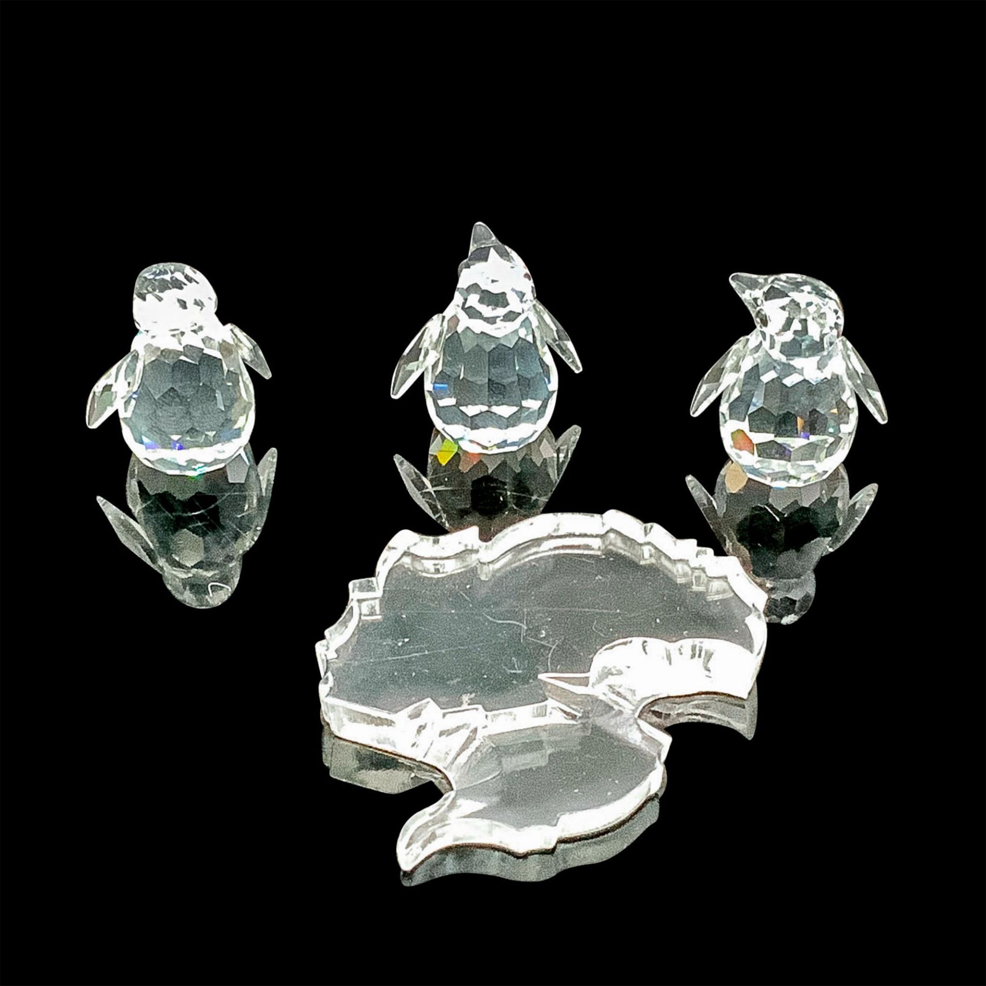 Swarovski Crystal Figurine, Three Penguins On Ice Flow - Image 2 of 4