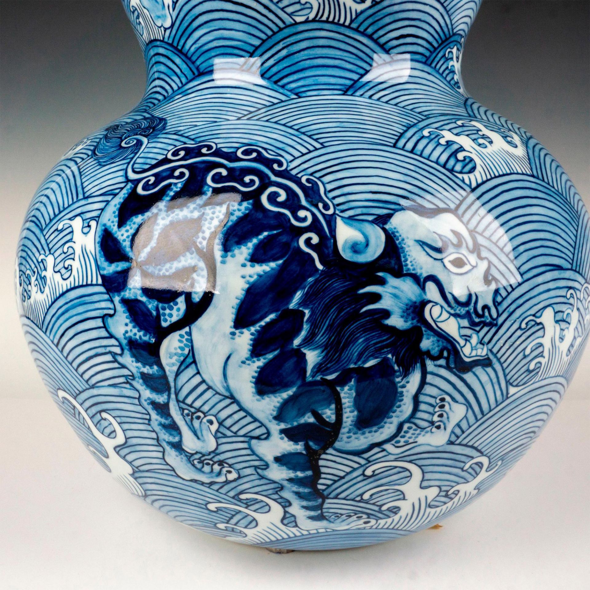 Large Chinese Da Qing Kangxi Nian Zhi Style Porcelain Vase - Image 2 of 6