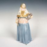 Lady From Majorca 1005240 - Lladro Porcelain Figurine