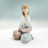 Flower Song 1007607 - Lladro Porcelain Figurine