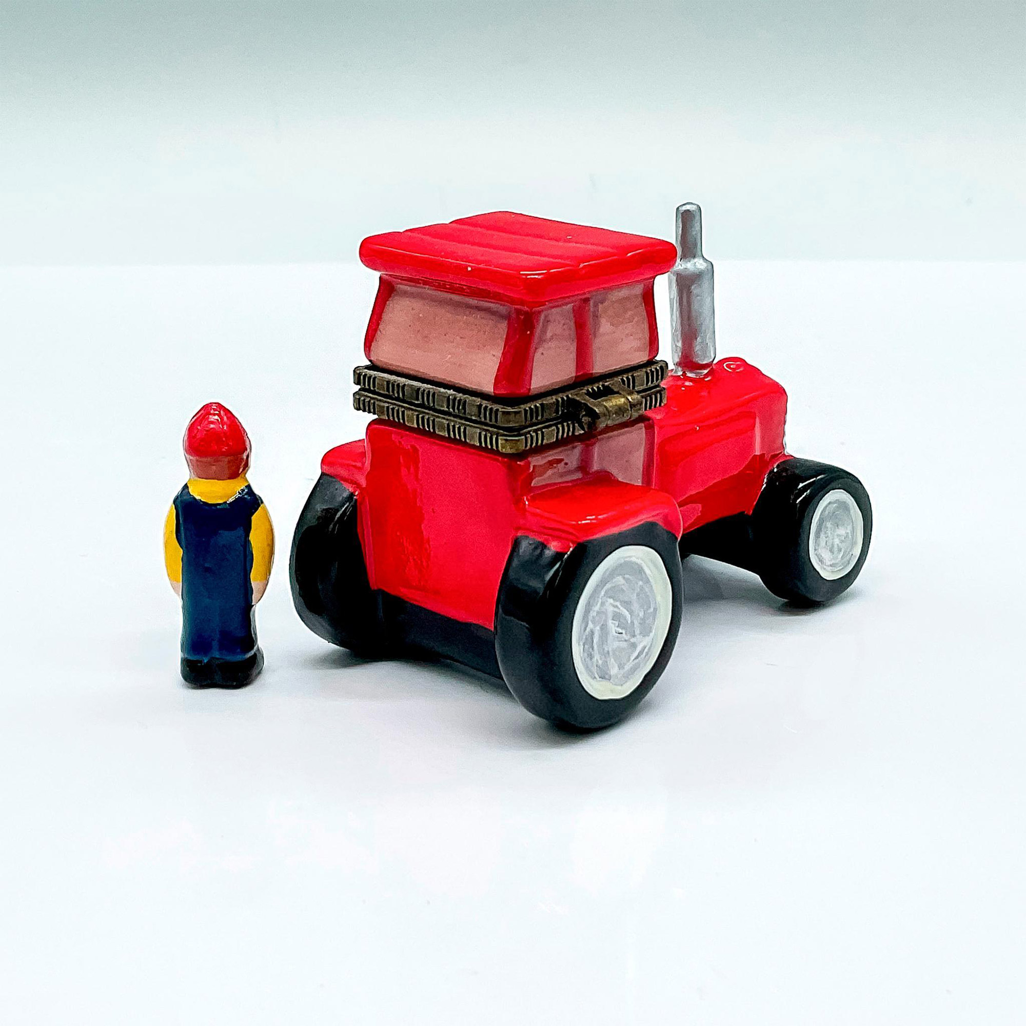 Porcelain Miniature Hinged Box, Tractor - Image 2 of 4