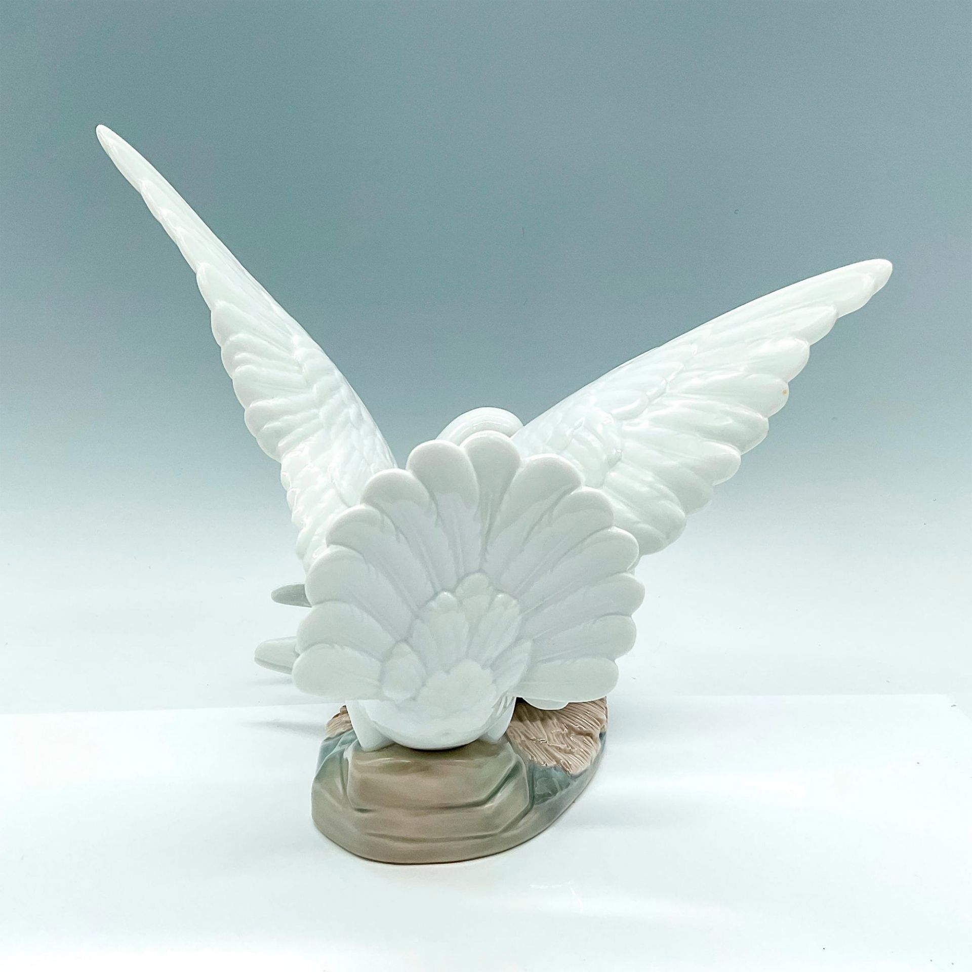 Love Nest 1006291 - Lladro Figurine - Image 2 of 3