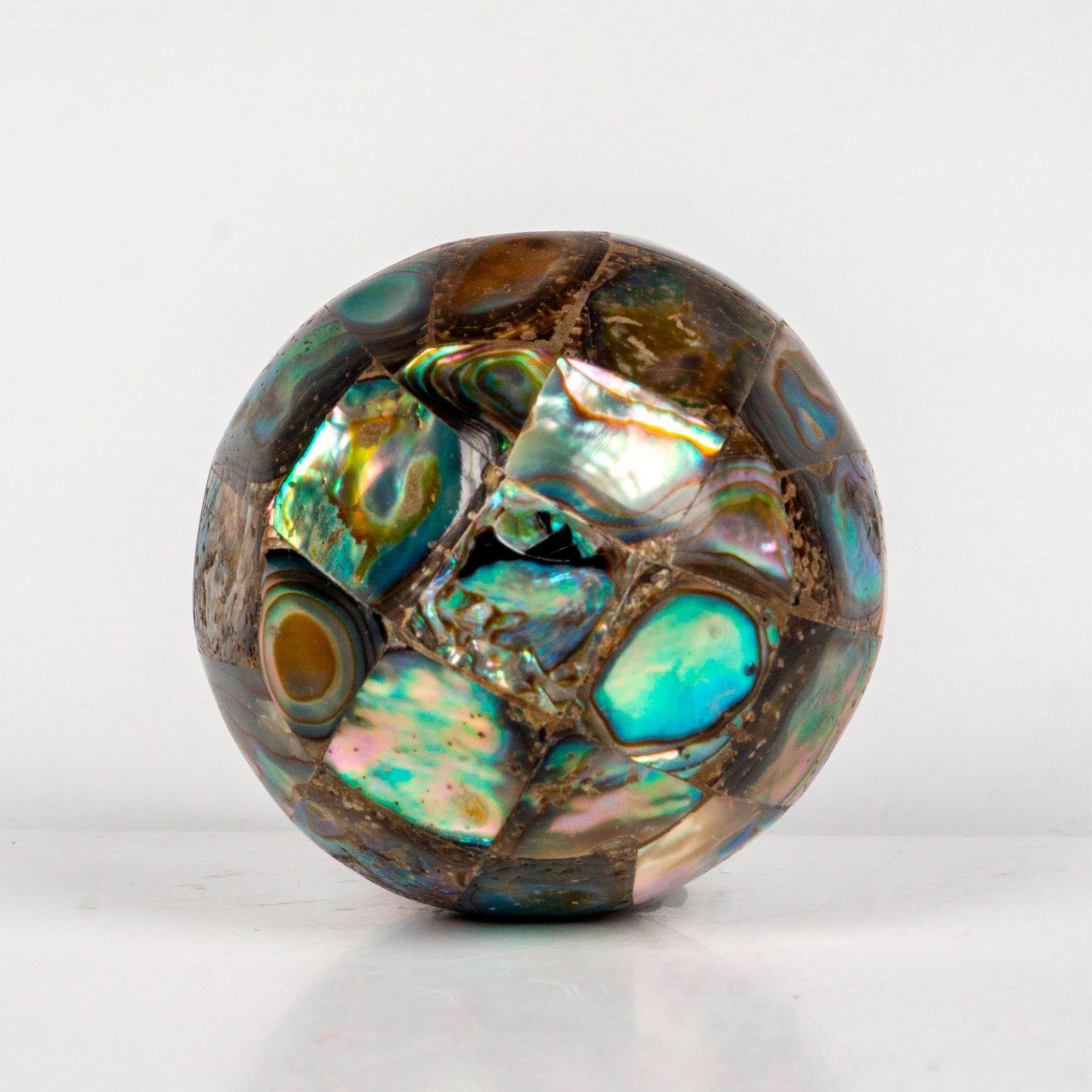 Abalone Inlay Shell Egg Figurine - Image 3 of 3