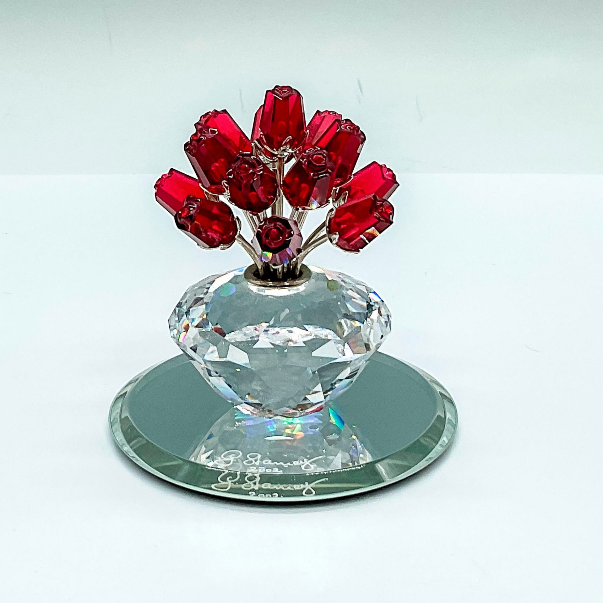 Swarovski SCS Crystal Figurine, 2002 Vase Roses + Base