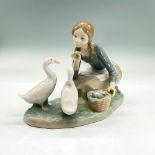 Feeding The Ducks 1004849 - Lladro Porcelain Figurine