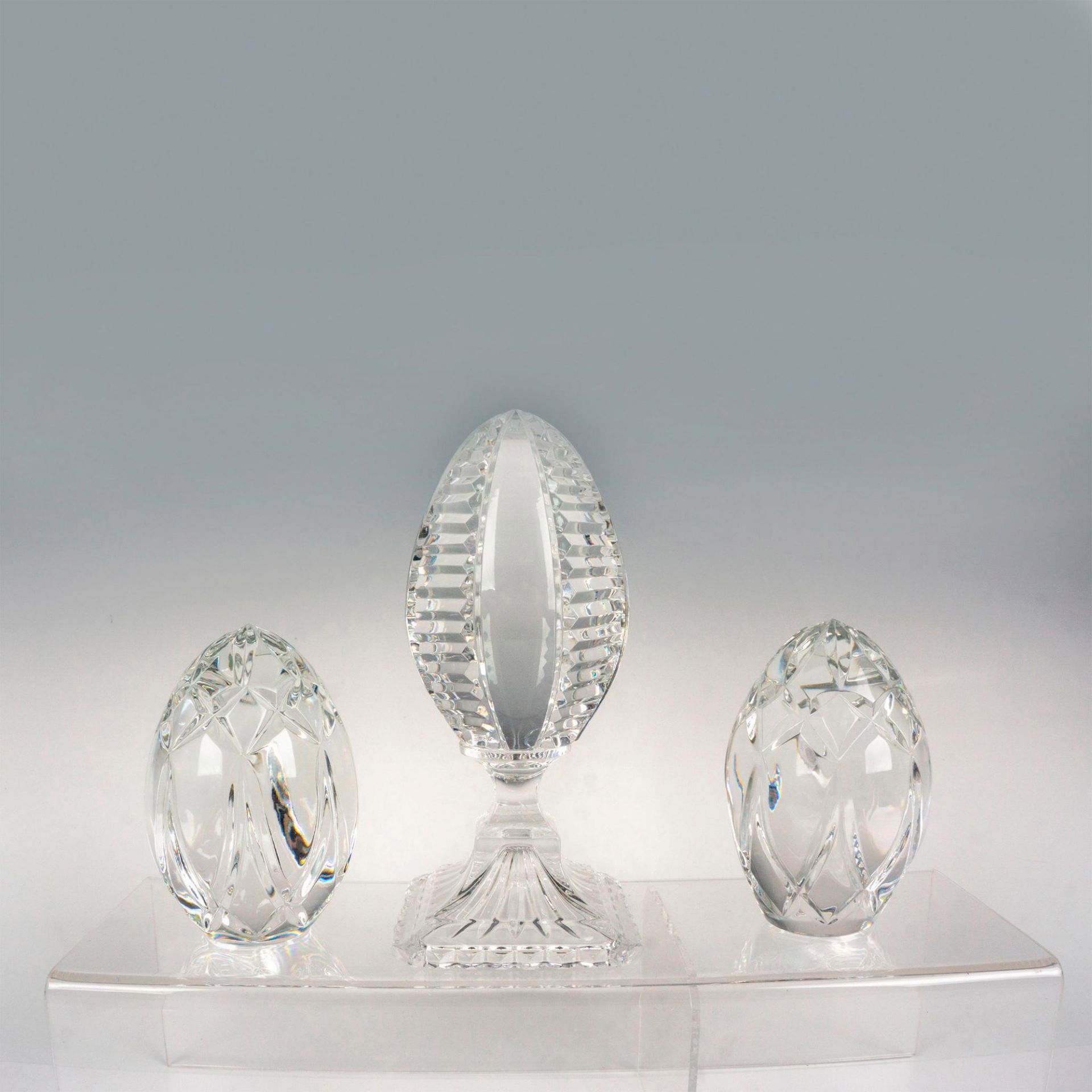 3pc Vintage Crystal Art Glass Egg Paperweights and Figure