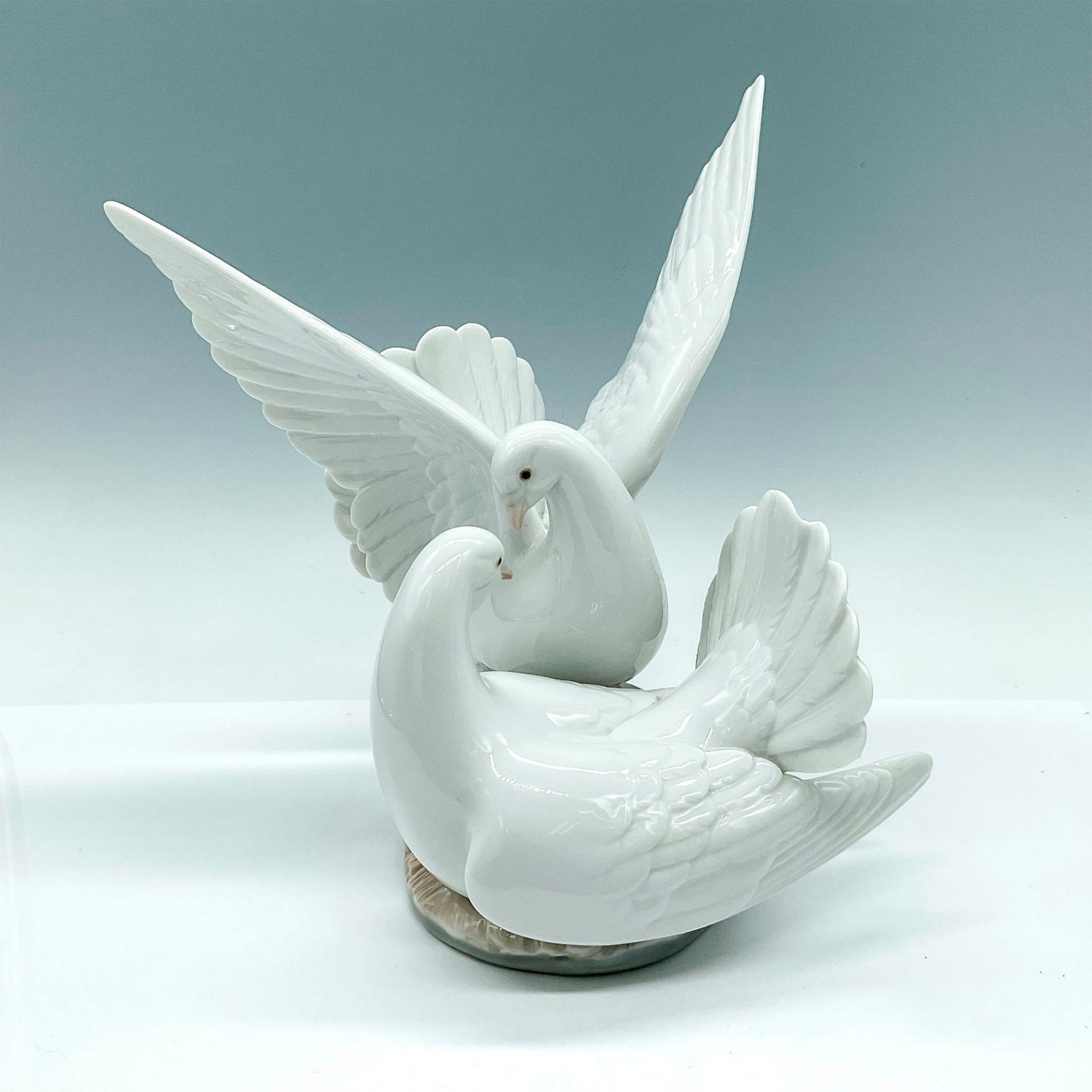 Love Nest 1006291 - Lladro Figurine