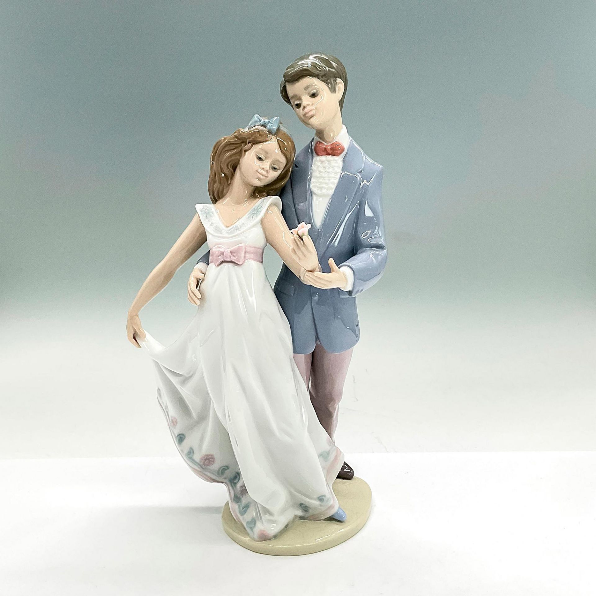 Now And Forever 1007642 - Lladro Porcelain Figurine