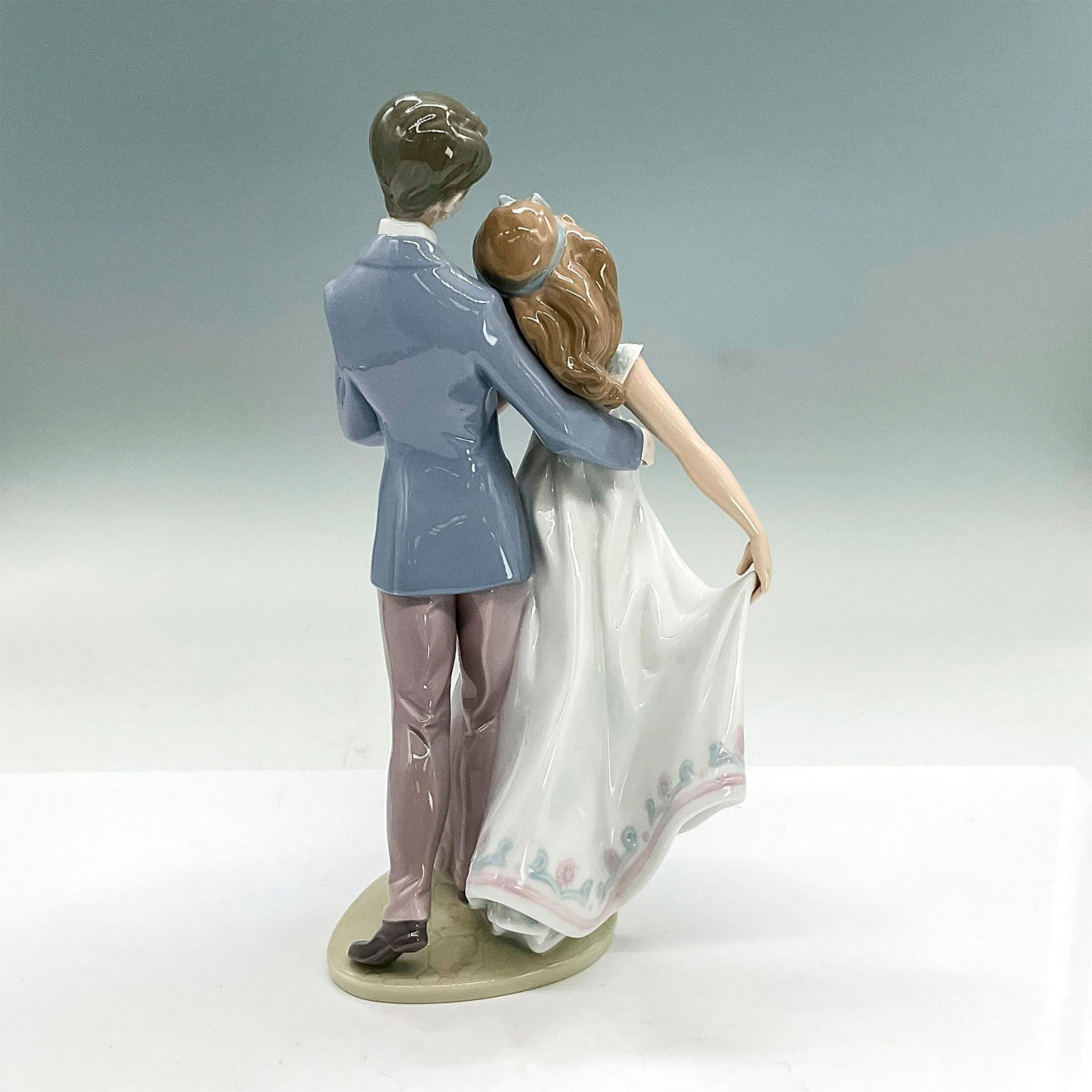 Now And Forever 1007642 - Lladro Porcelain Figurine - Image 2 of 3