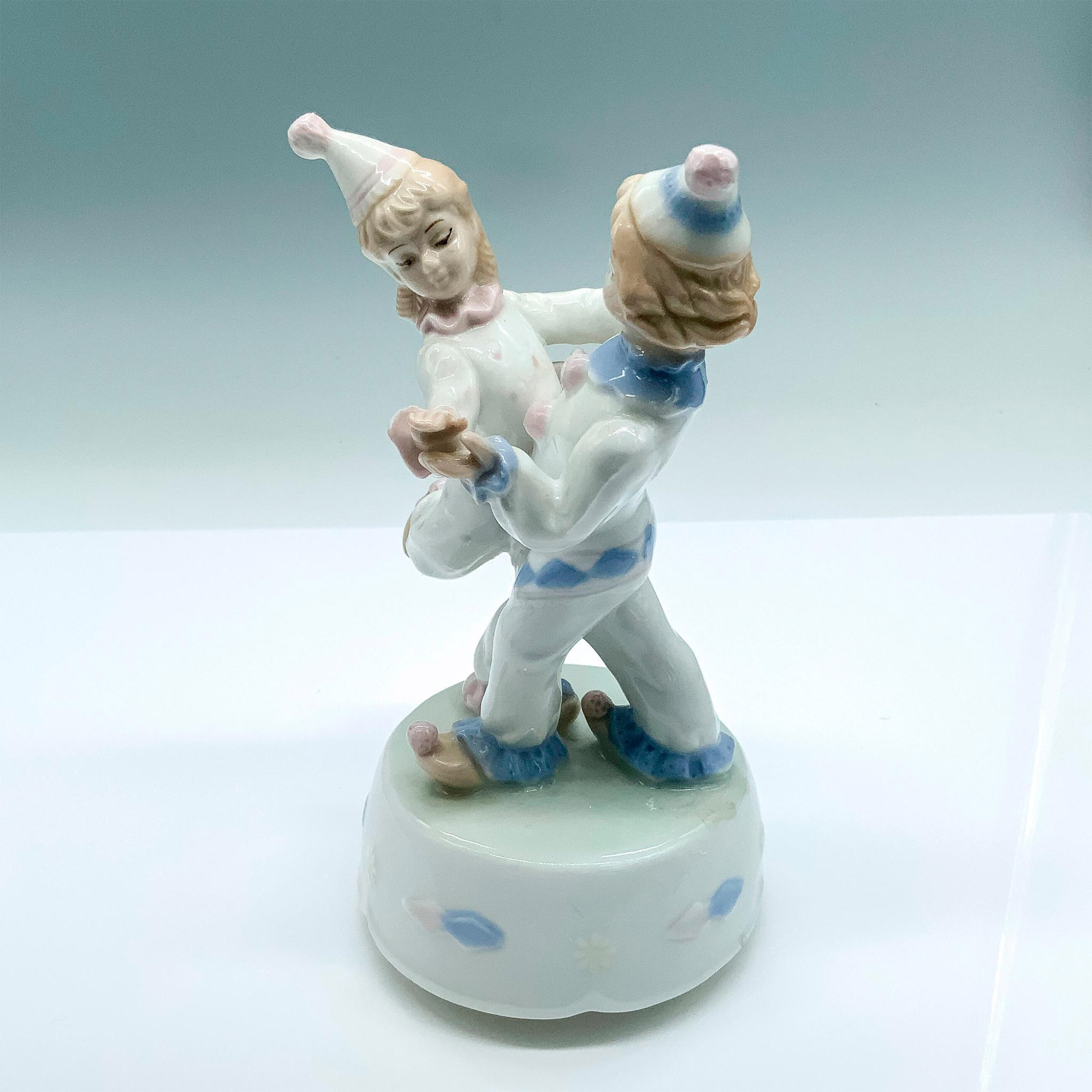 Meico Porcelain Dancing Clowns Music Box - Image 3 of 4