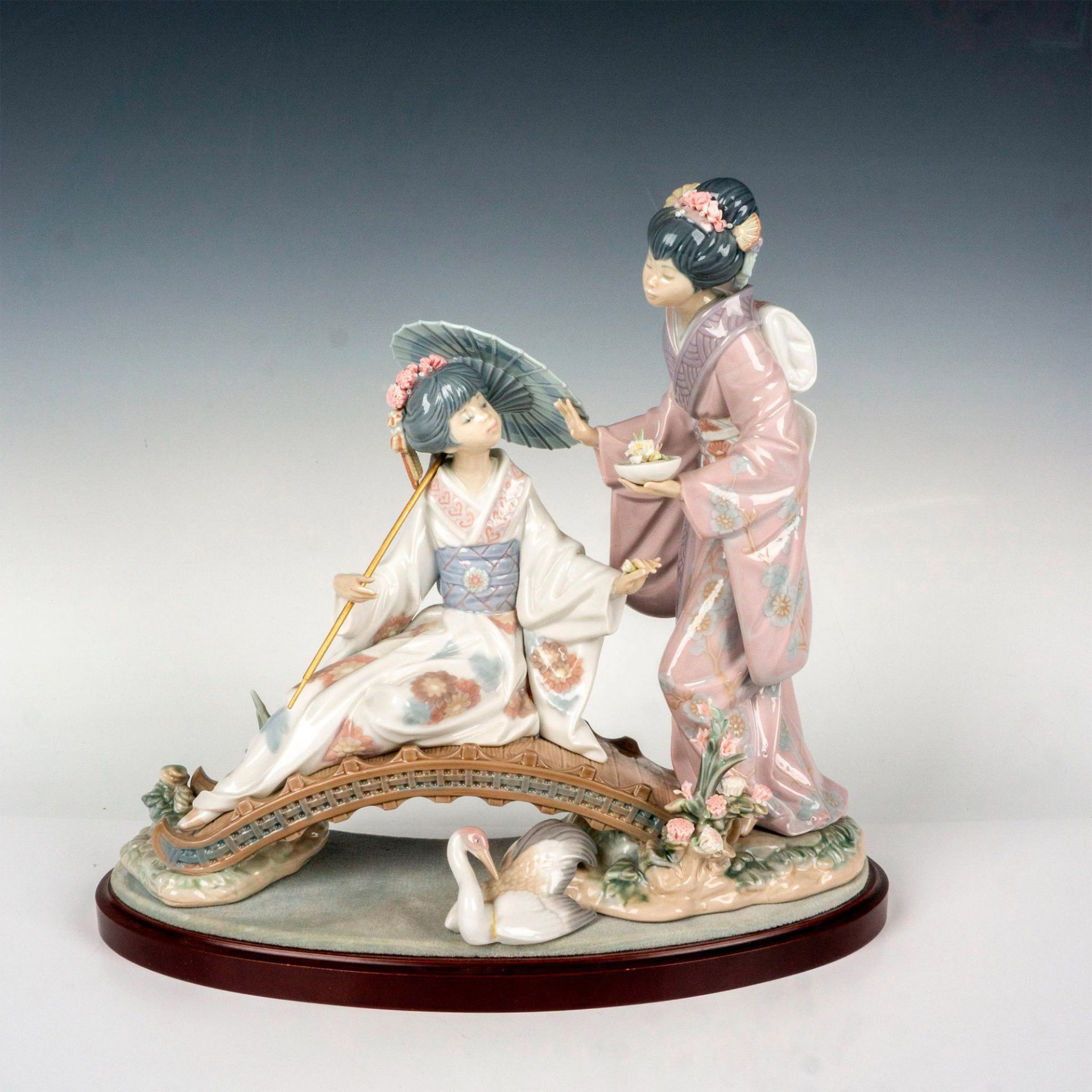 Springtime In Japan 1001445 - Lladro Porcelain Figurine + Base - Image 2 of 4