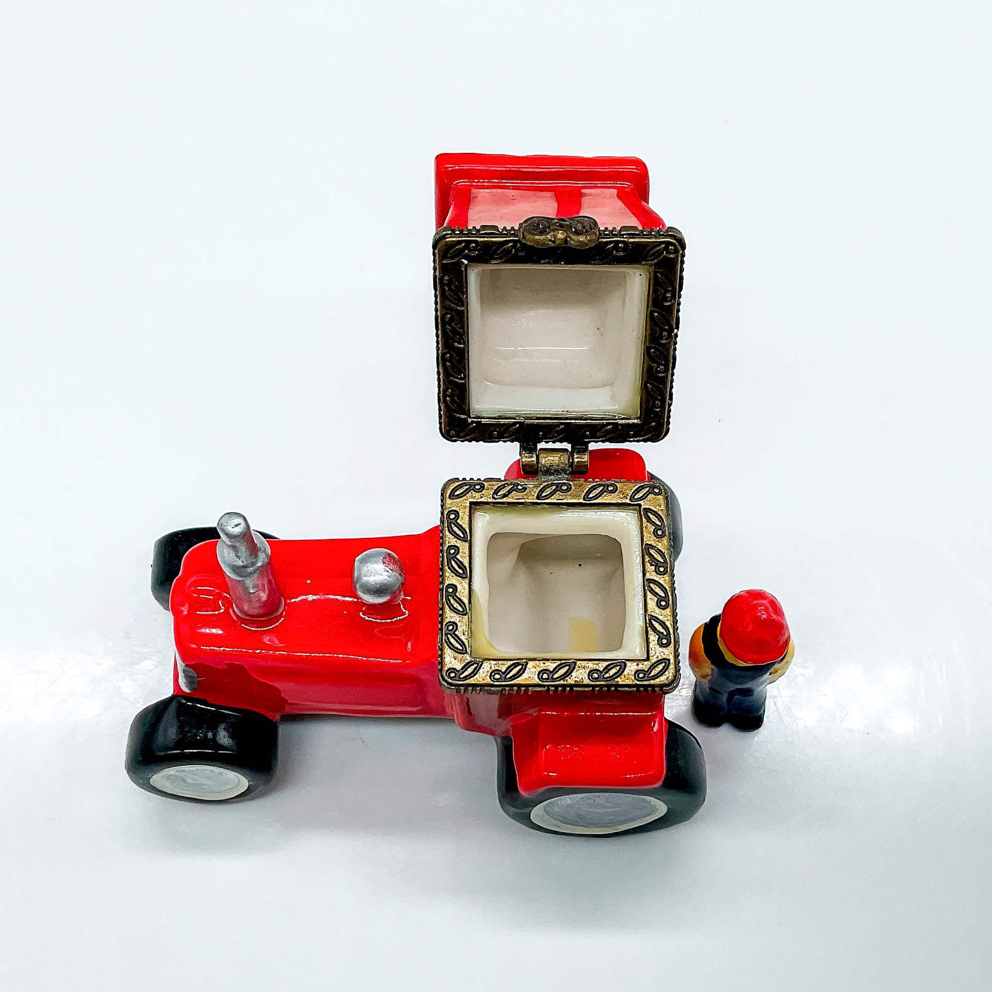 Porcelain Miniature Hinged Box, Tractor - Image 3 of 4